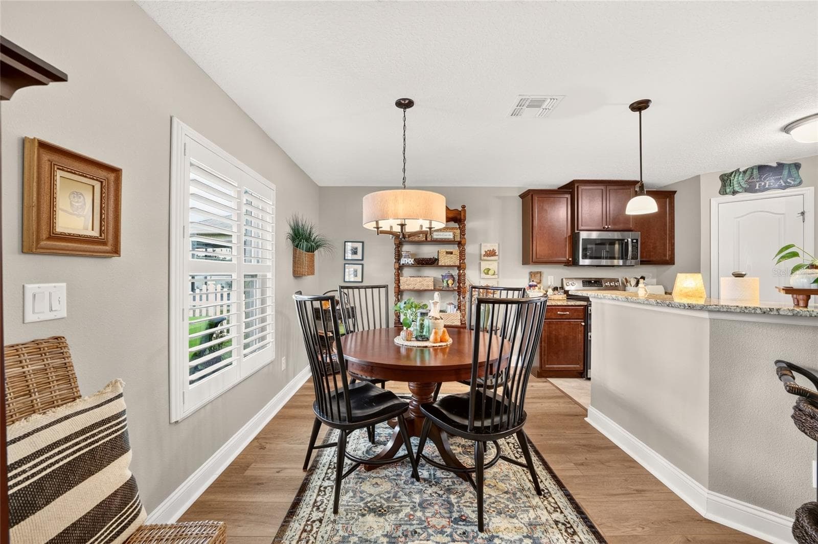 Dining Room - 3464 N VONNEGUT PT, BEVERLY HILLS