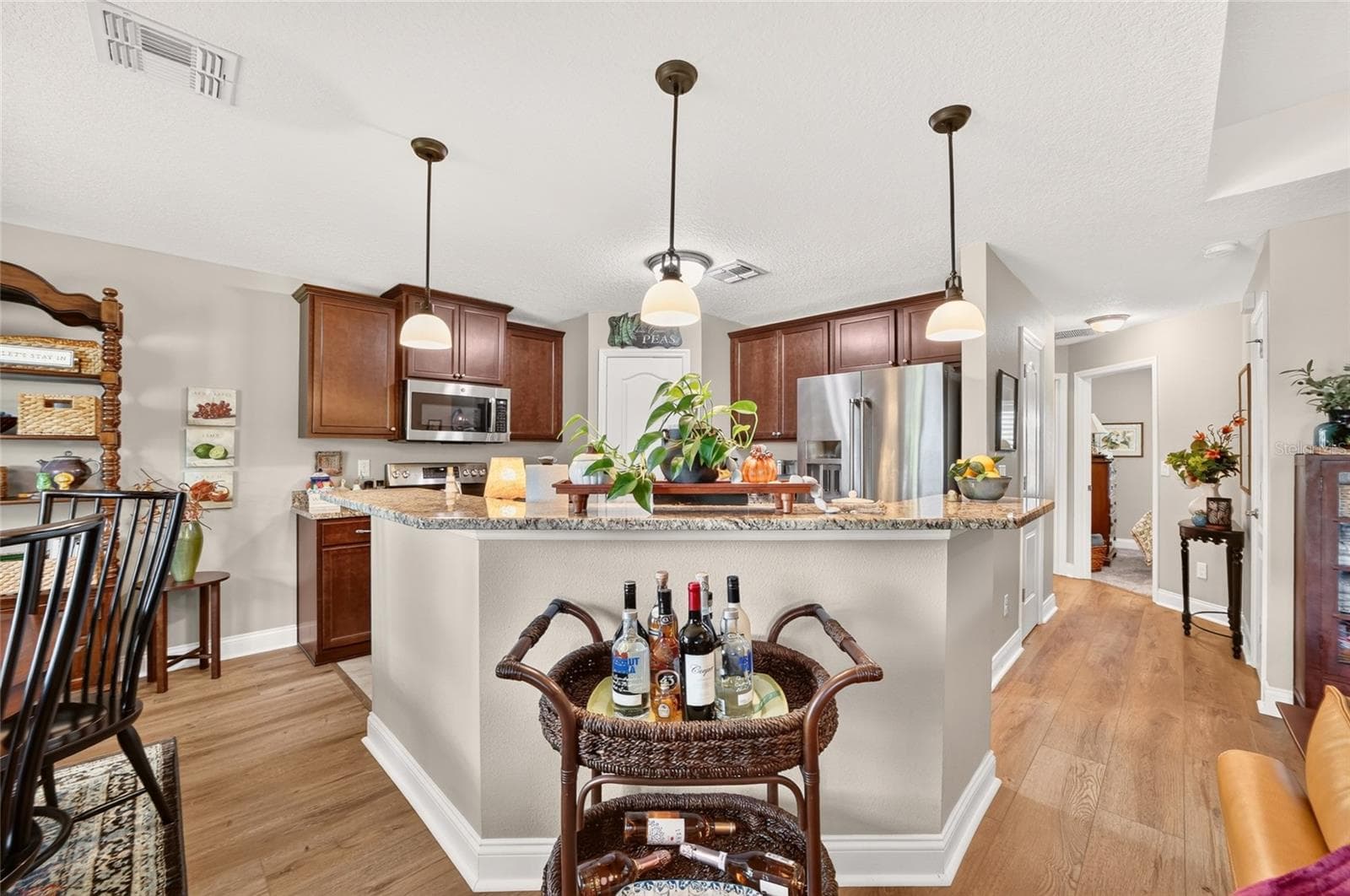 Kitchen - 3464 N VONNEGUT PT, BEVERLY HILLS