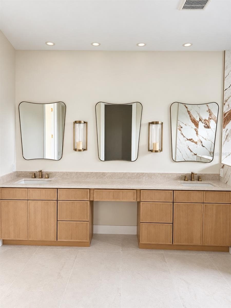 Primary bath - 205 N WOODLYNNE AVE, TAMPA