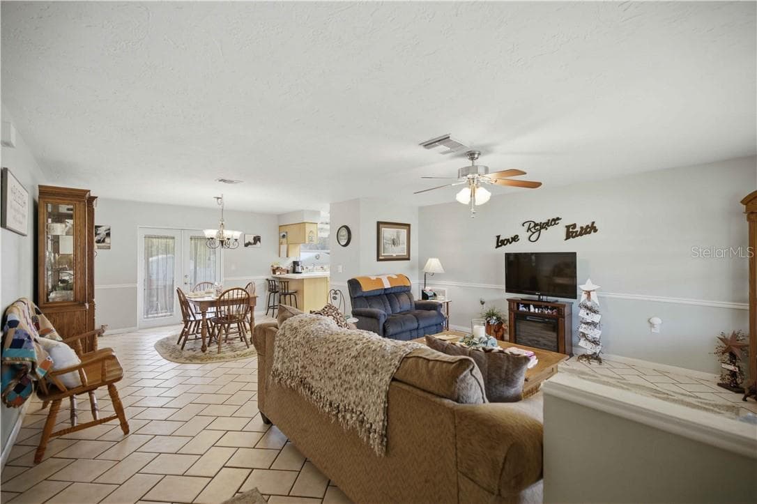 Single Family Residence at 671 W Buttonbush DR, BEVERLYHILLS FL 34465, Beverly Hills, photo 7 of 24