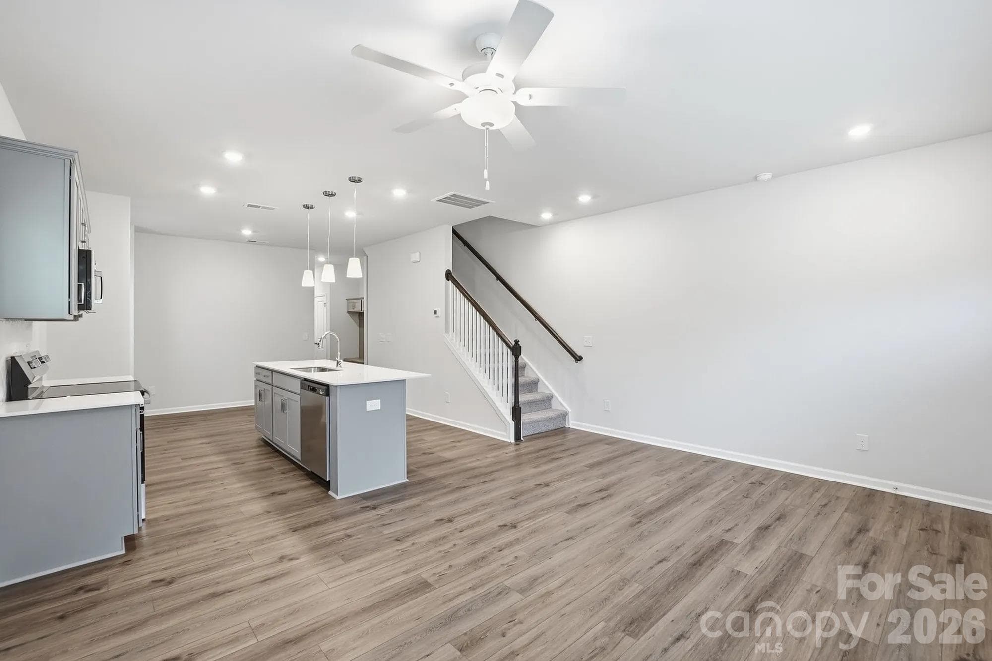 Townhouse at 5853 Tuckaseegee Road, Charlotte, photo 4 of 9