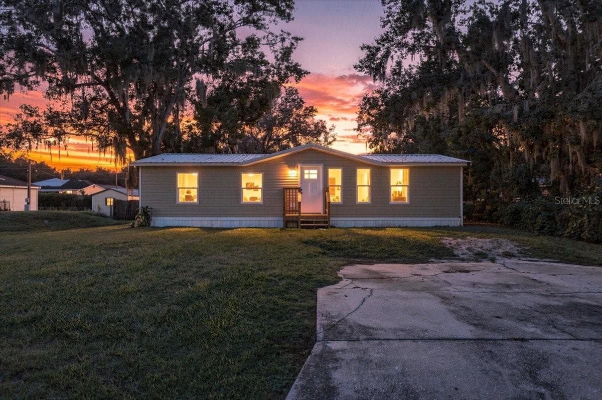 2412 ISLAND OAKS W