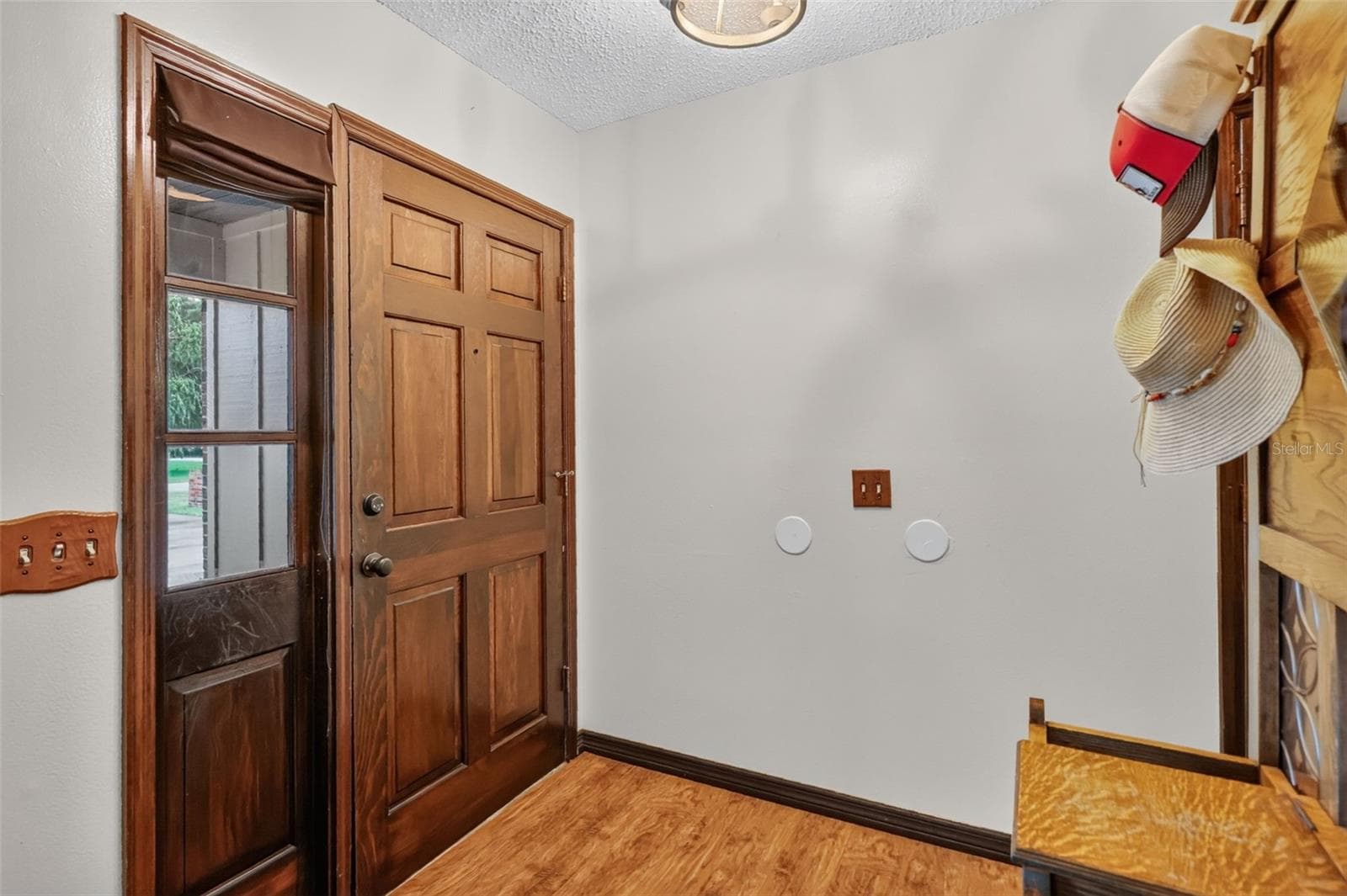 Single Family Residence at 11347 PINE RIDGE RD, LEESBURG, photo 6 of 54