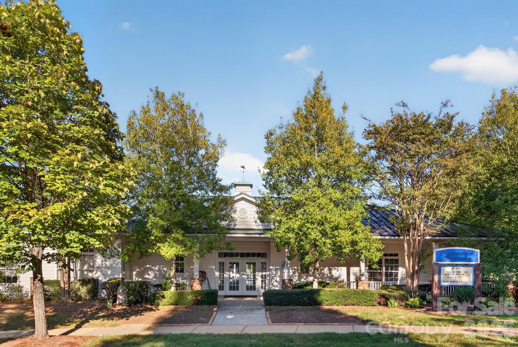 Clubhouse w/ fitness center - 17119 Caldwell Track Drive, Huntersville