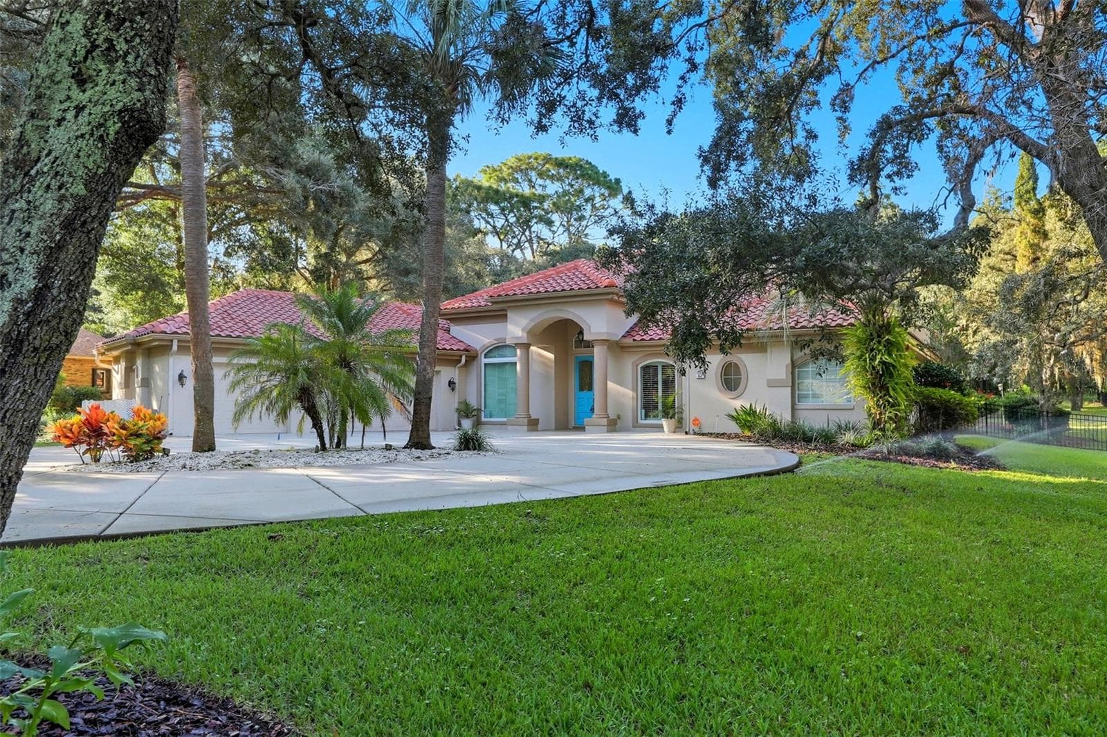 57 W ALBANY LN