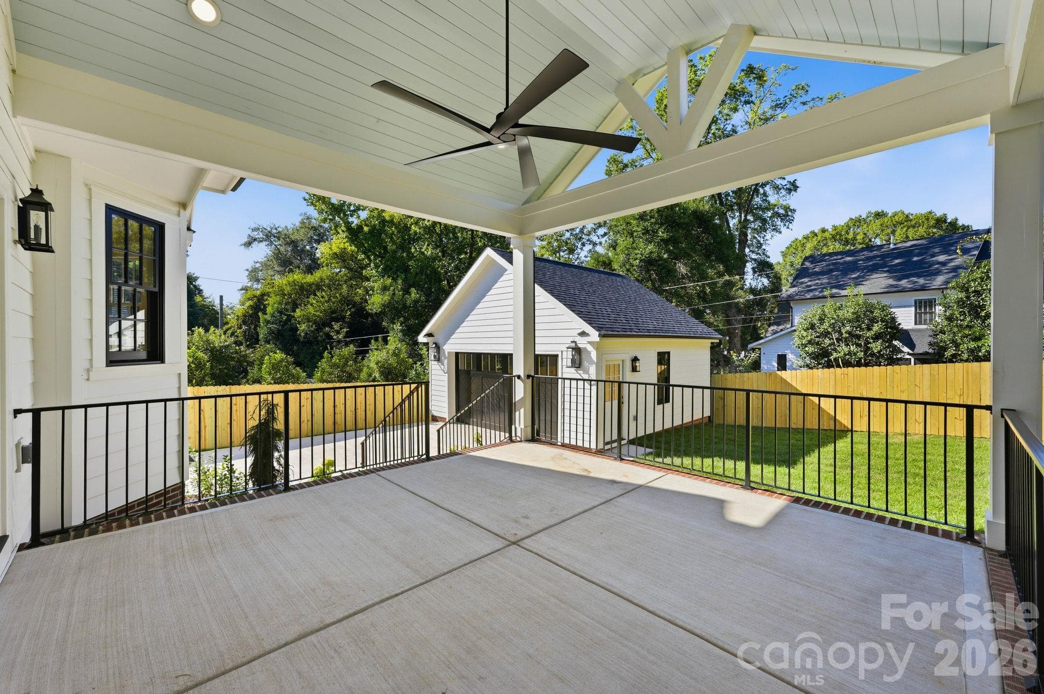 Outdoor covered patio - 1740 Merriman Avenue, Charlotte