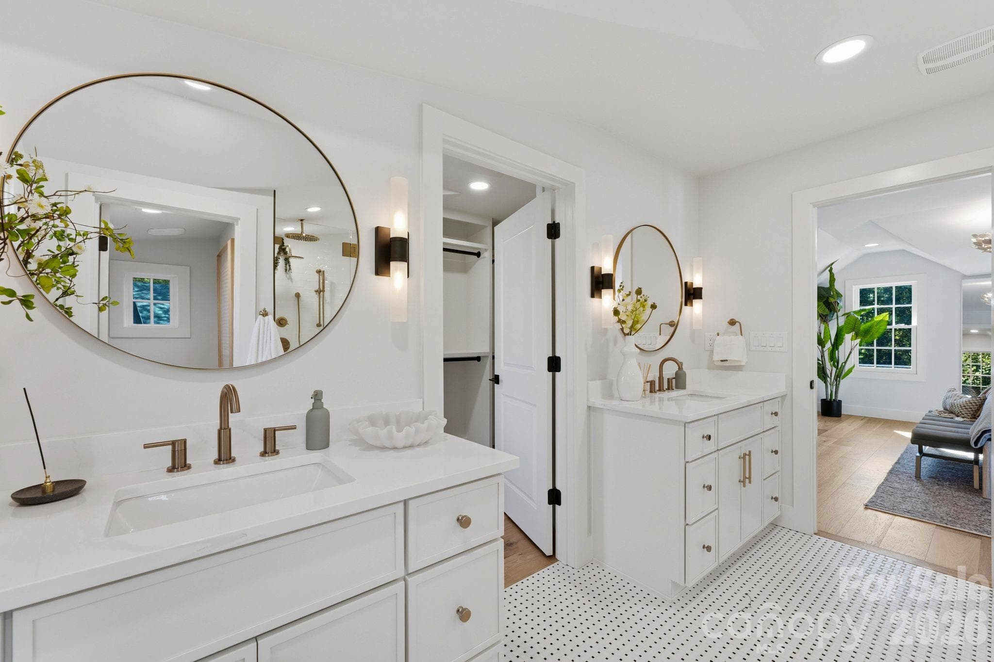 Primary bathroom - 1740 Merriman Avenue, Charlotte