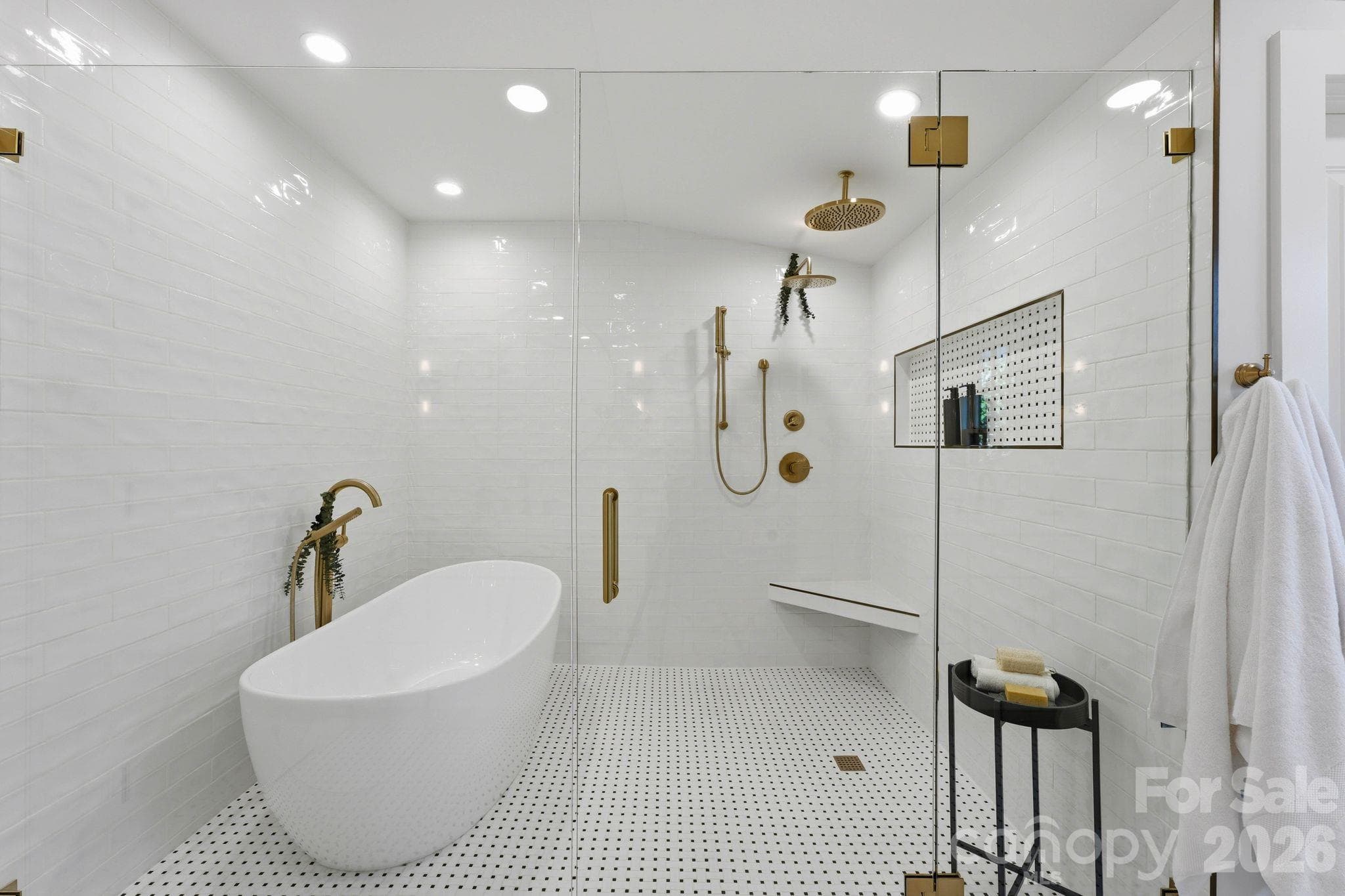 Primary bathroom - 1740 Merriman Avenue, Charlotte