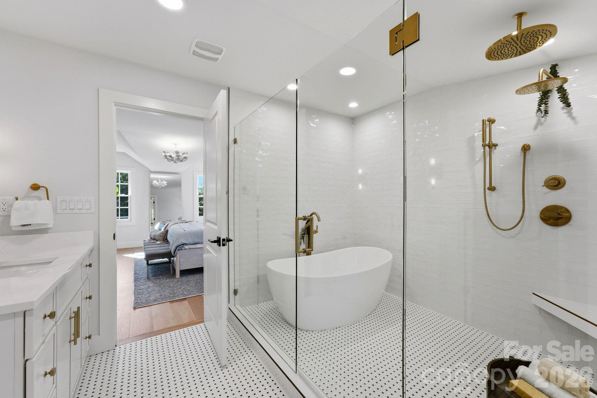 Primary bathroom - 1740 Merriman Avenue, Charlotte