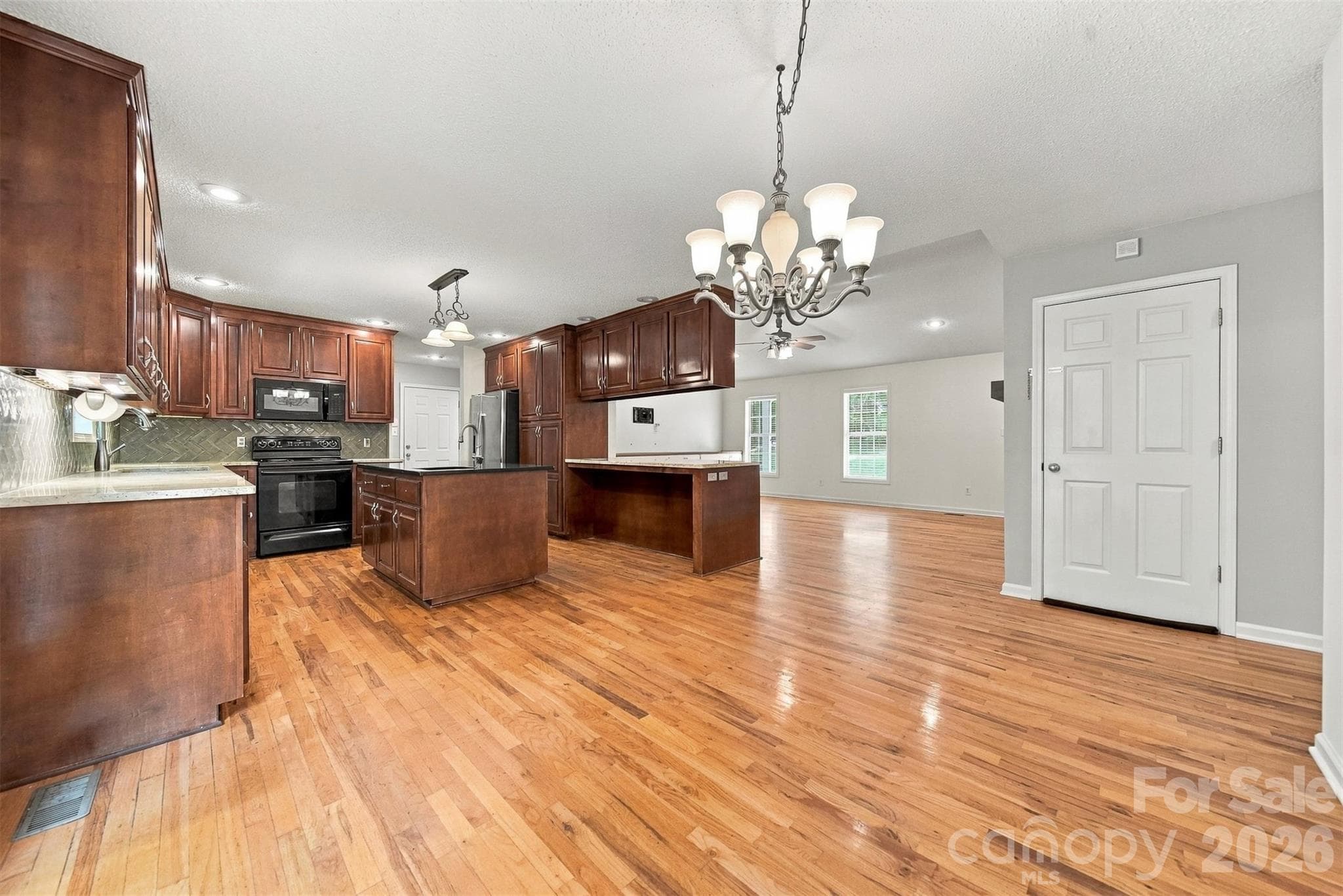 Single Family Residence at 112 Jennings Lane, Taylorsville, photo 6 of 47