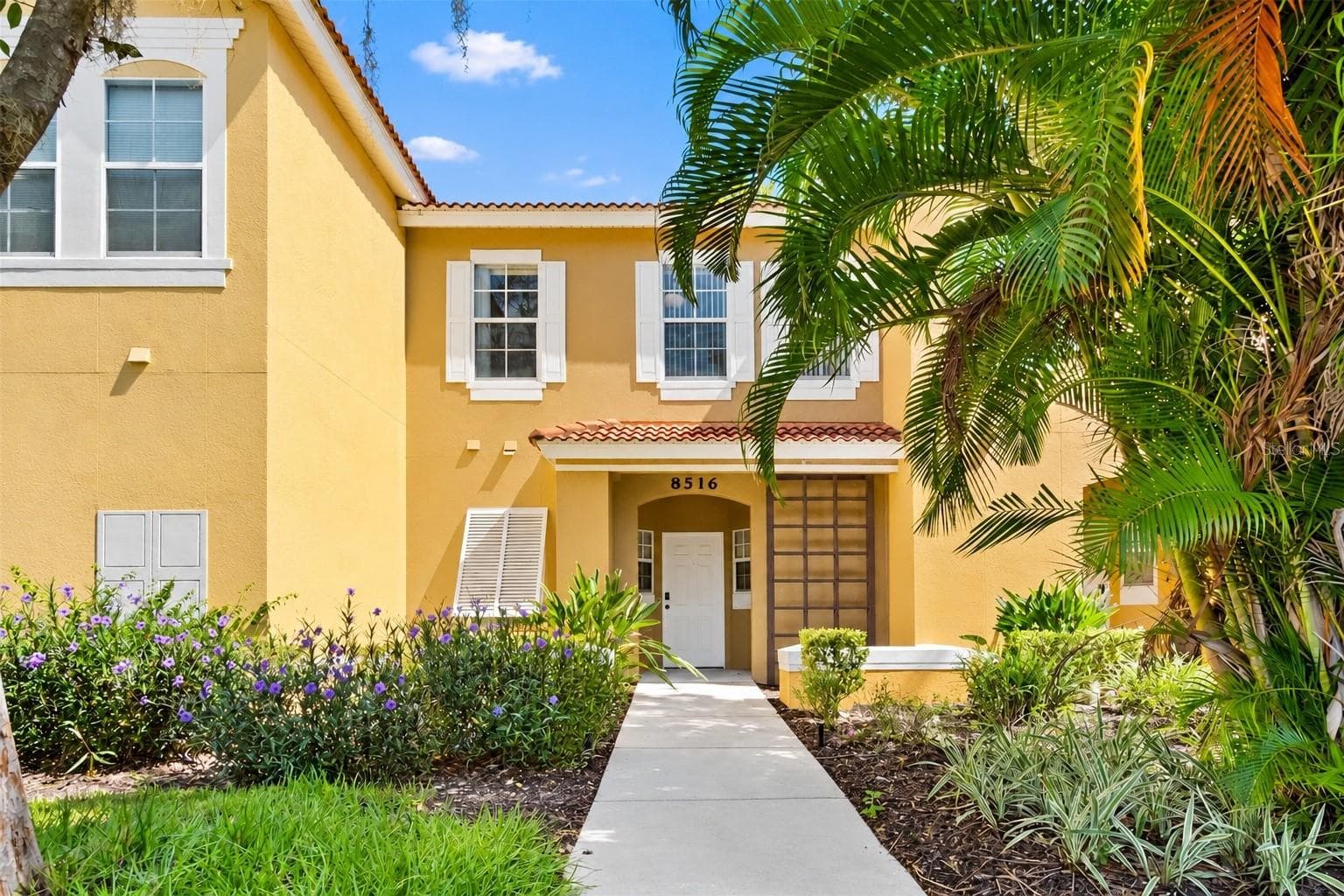 8516 CRYSTAL COVE LOOP