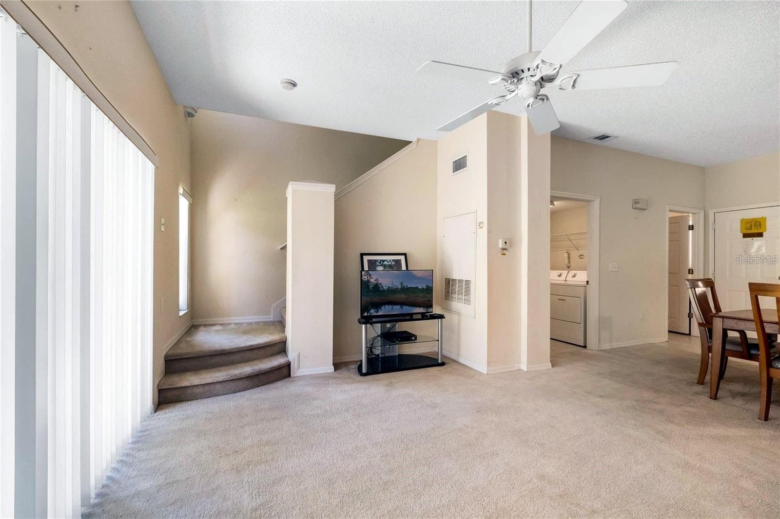 Townhouse at 8516 CRYSTAL COVE LOOP, KISSIMMEE, photo 7 of 33