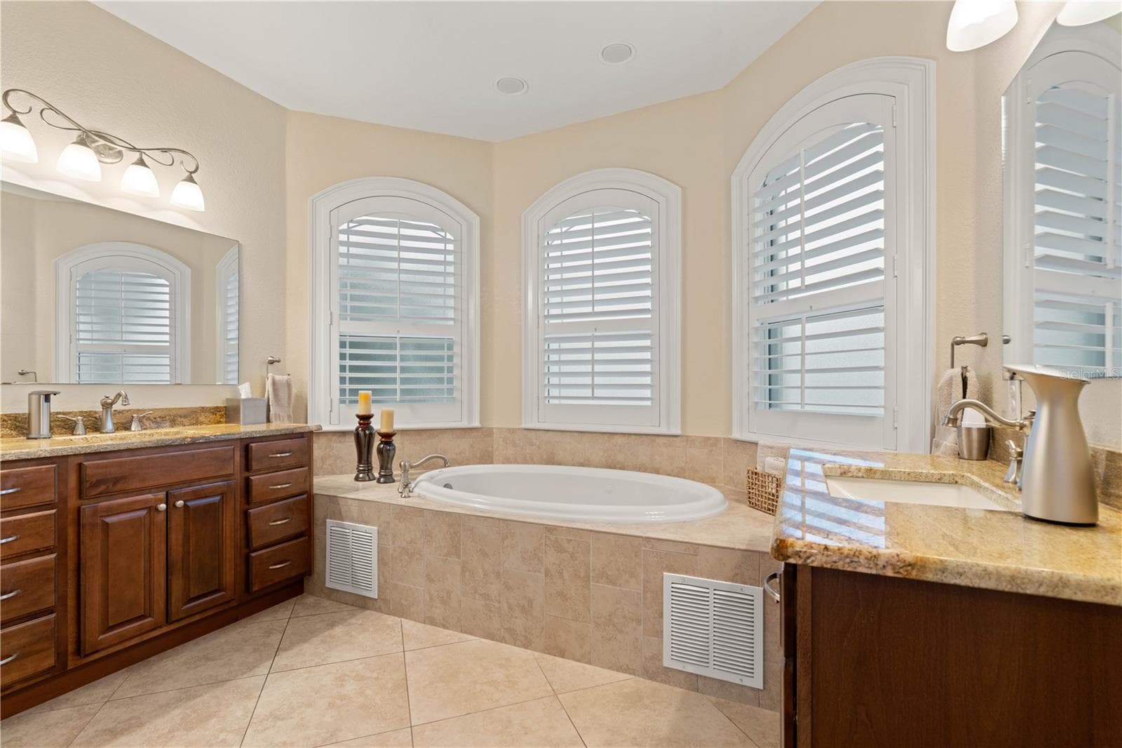 Single Family Residence at 2107 PADRE ISLAND DR, PUNTA GORDA, photo 26 of 43