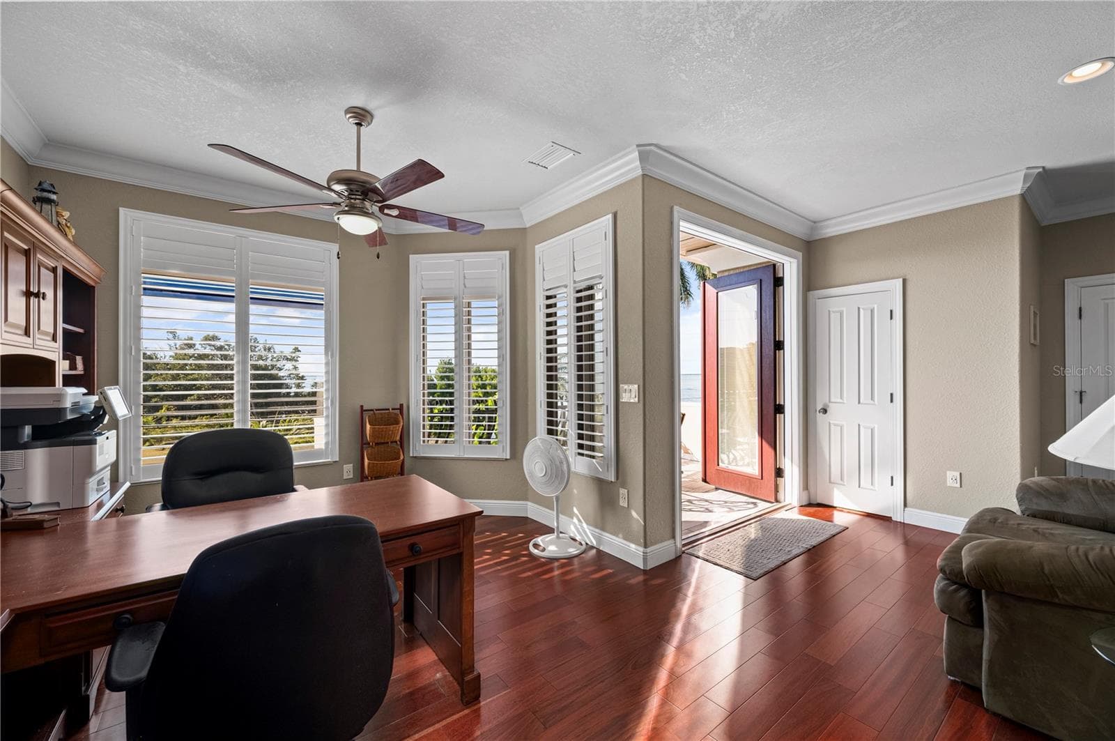Upstairs BONUS Space with Half Bath and Lanai - 48 COLONY POINT DR, PUNTA GORDA
