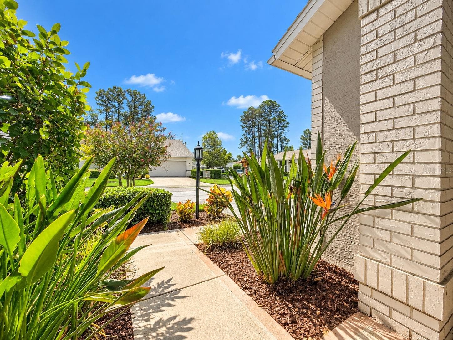 Villa at 18709 SUMMERSONG DR, HUDSON, photo 4 of 52