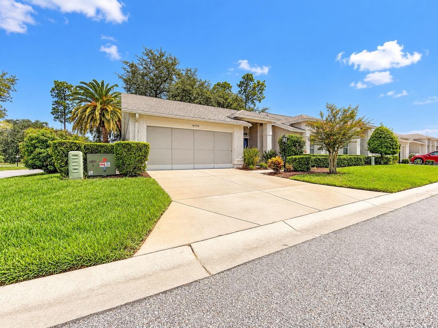 Villa at 18709 SUMMERSONG DR, HUDSON, photo 51 of 52