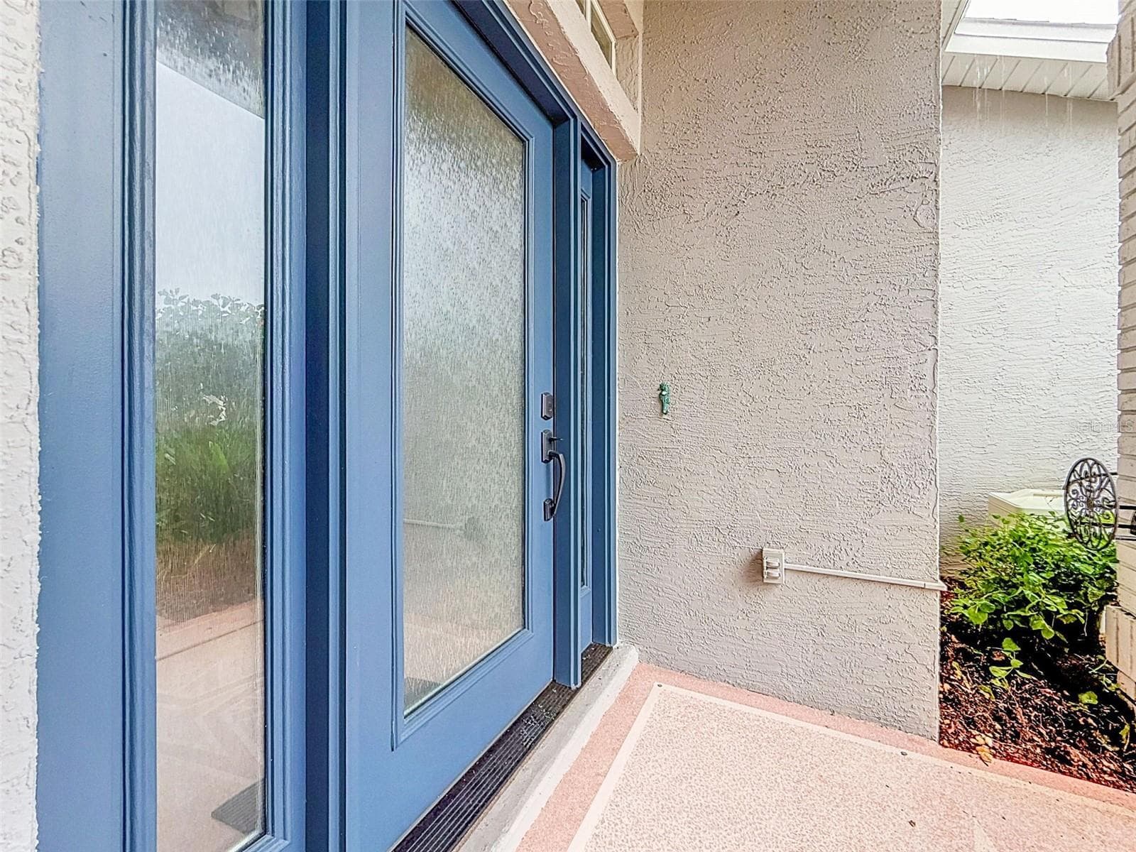 Villa at 18709 SUMMERSONG DR, HUDSON, photo 6 of 52