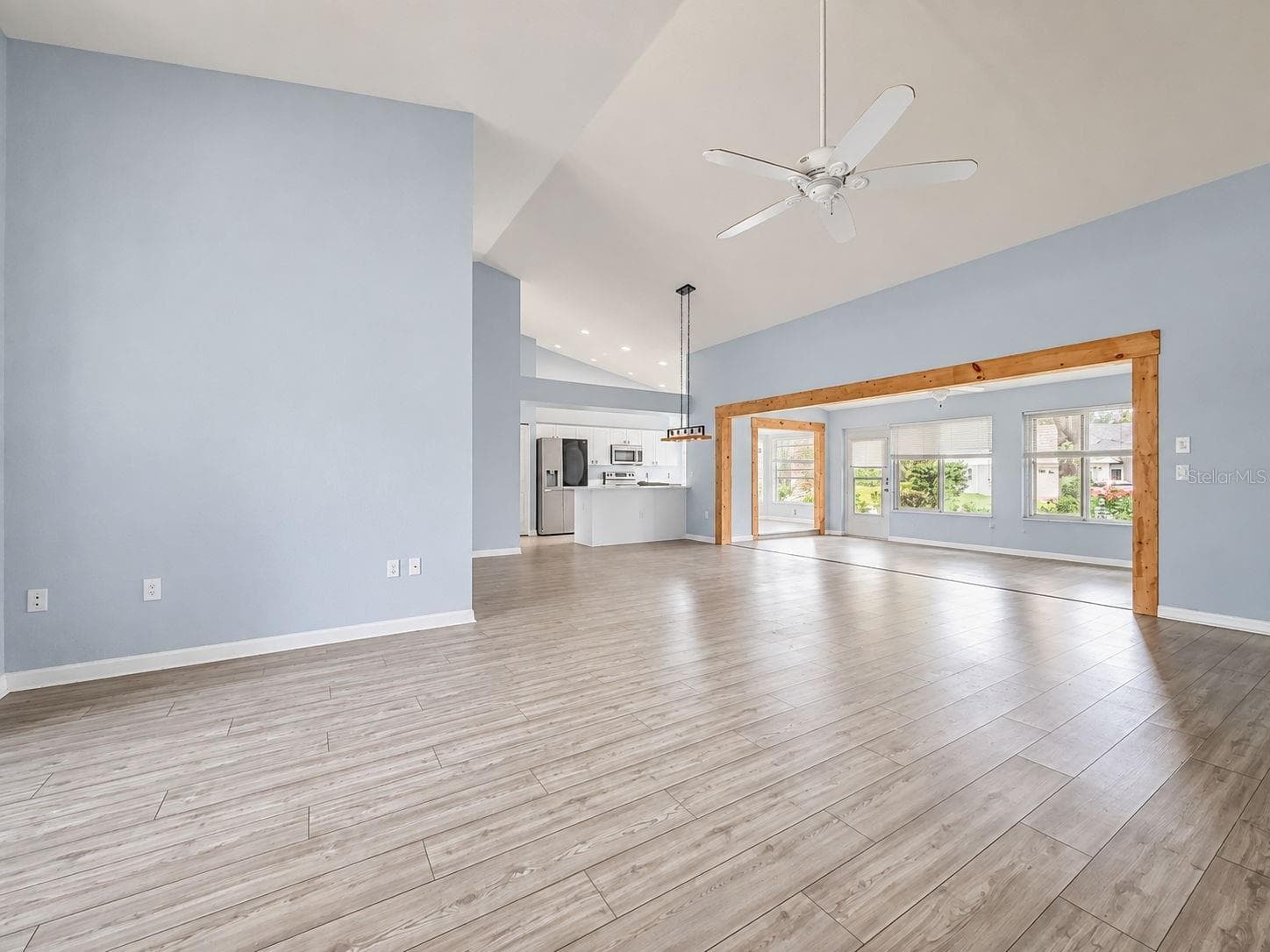 Villa at 18709 SUMMERSONG DR, HUDSON, photo 44 of 52