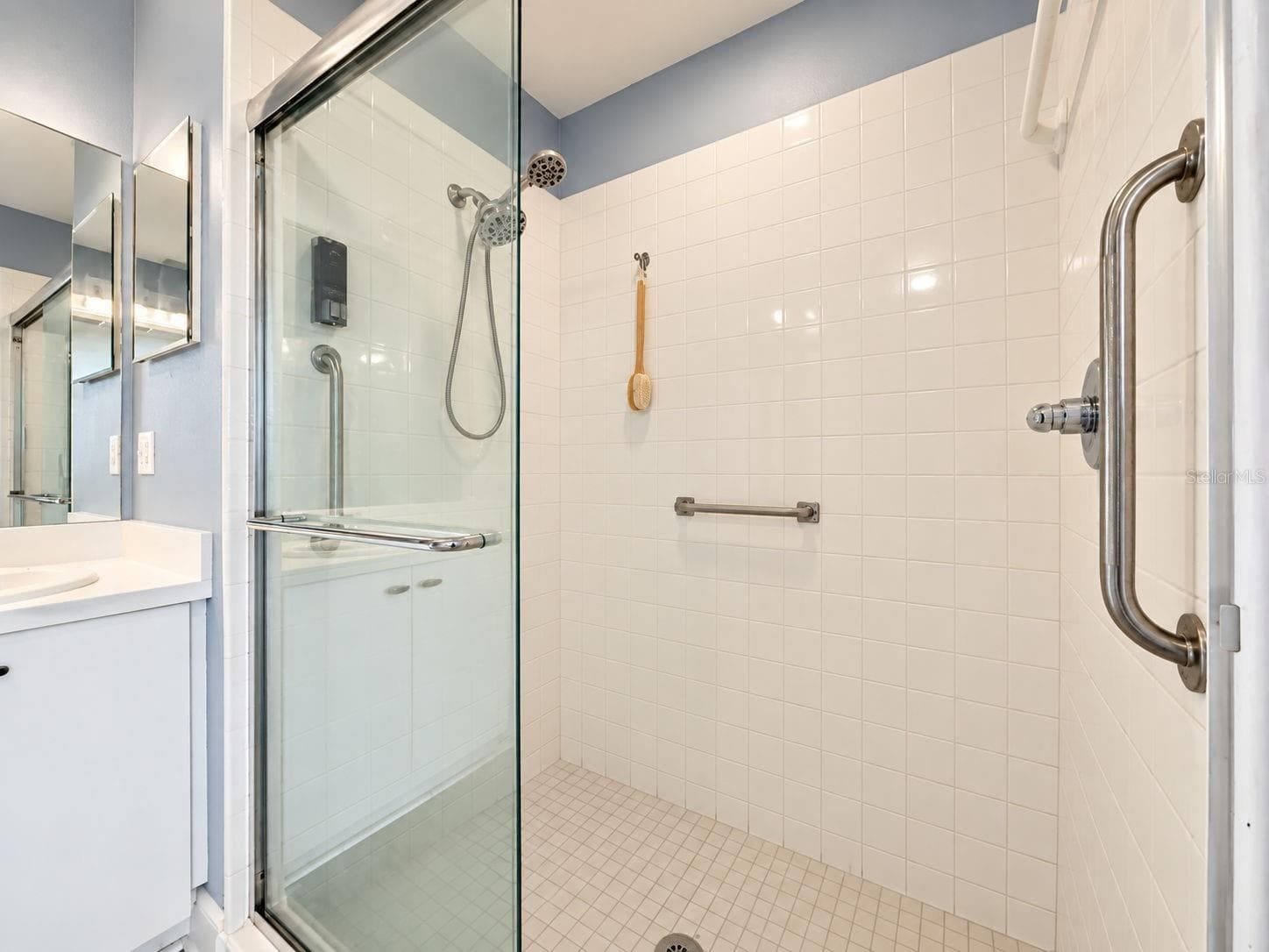 Villa at 18709 SUMMERSONG DR, HUDSON, photo 25 of 52