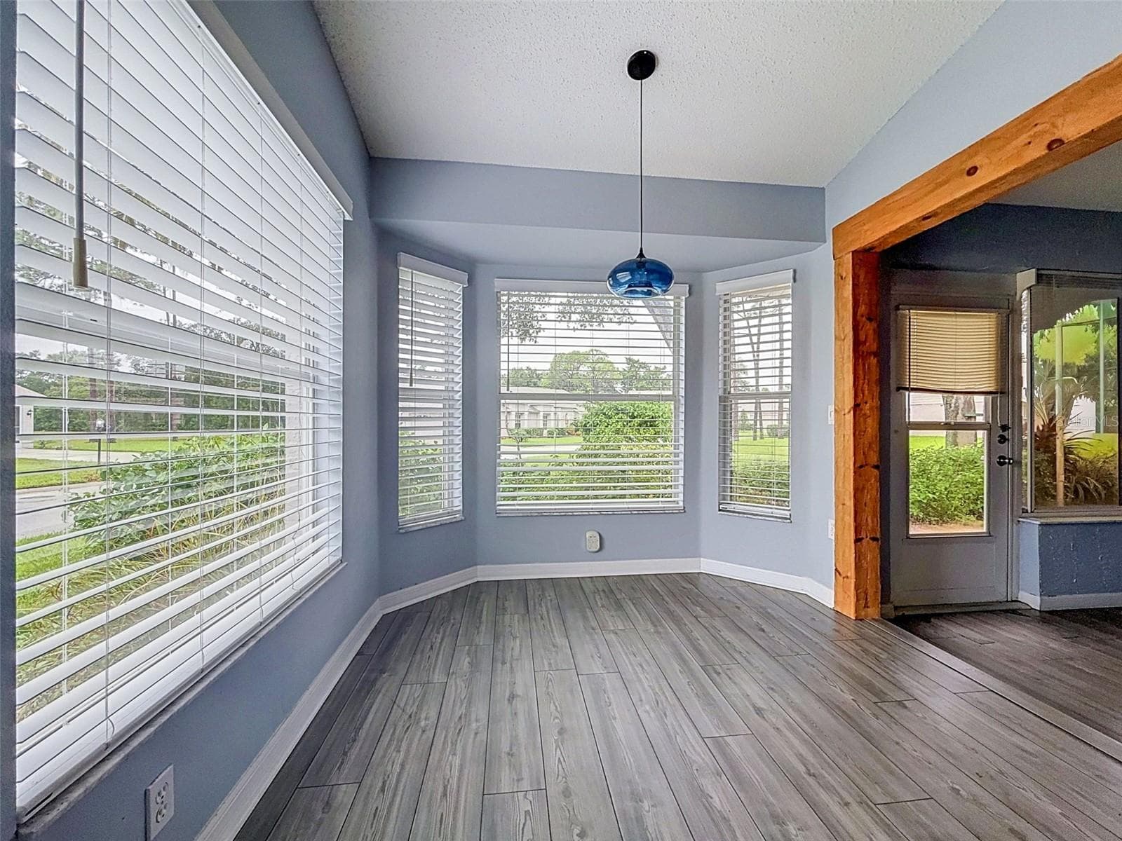 Villa at 18709 SUMMERSONG DR, HUDSON, photo 15 of 52