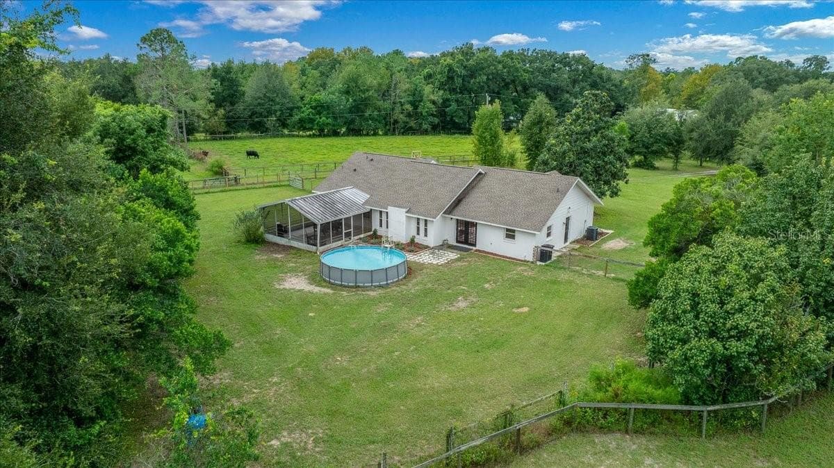 1 Acre is wooded for privacy! - 14871 SE 41ST CT, SUMMERFIELD
