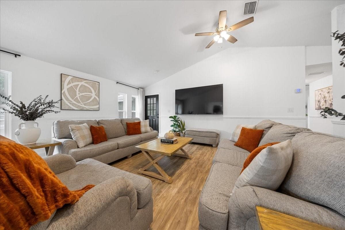 Living Room - 14871 SE 41ST CT, SUMMERFIELD