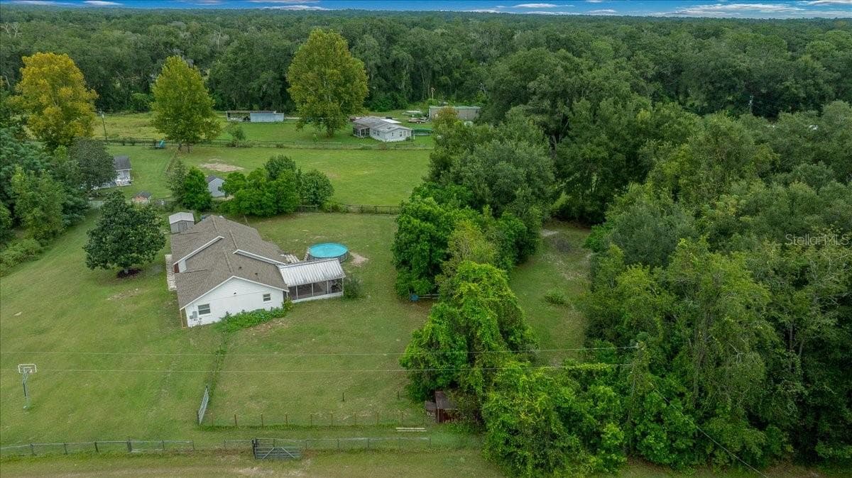 Single Family Residence at 14871 SE 41ST CT, SUMMERFIELD, photo 60 of 65