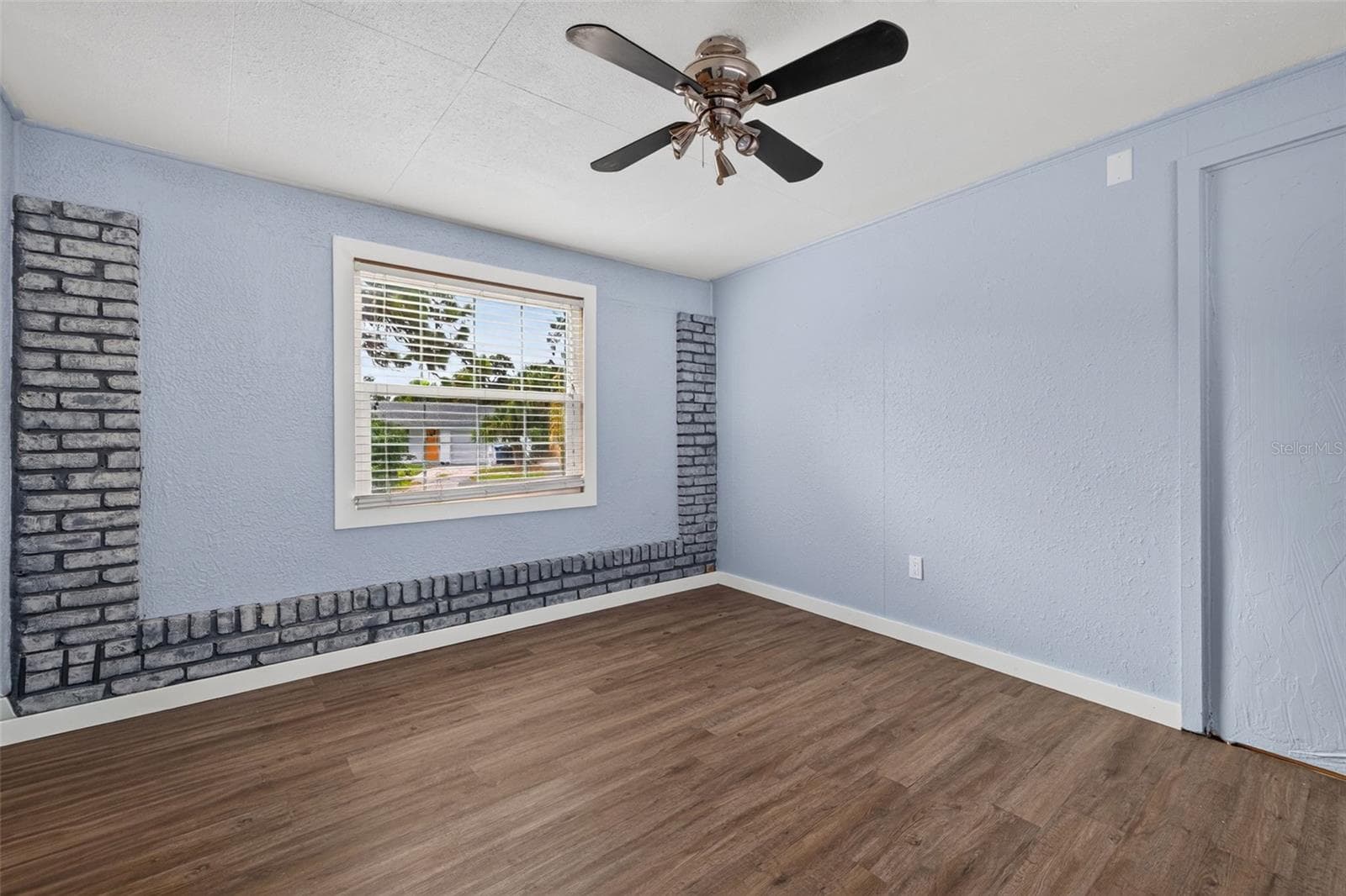 Single Family Residence at 3201 11TH AVE N, ST PETERSBURG, photo 6 of 24