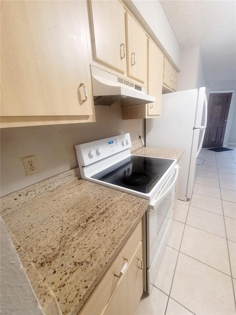Villa at 1910 SW 34TH CT, OCALA, photo 7 of 18