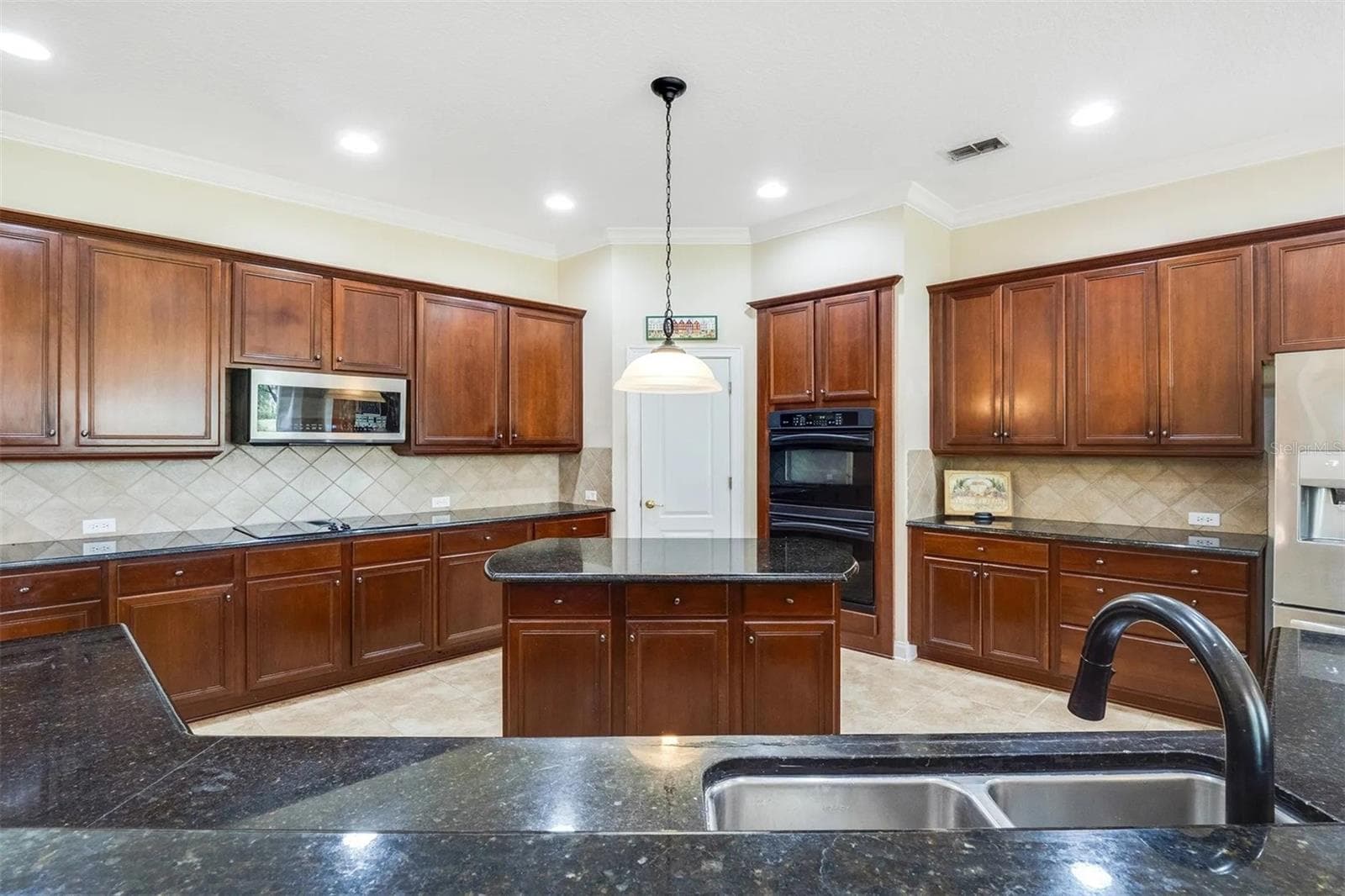 Single Family Residence at 25551 HAWKS RUN LN, SORRENTO, photo 57 of 75