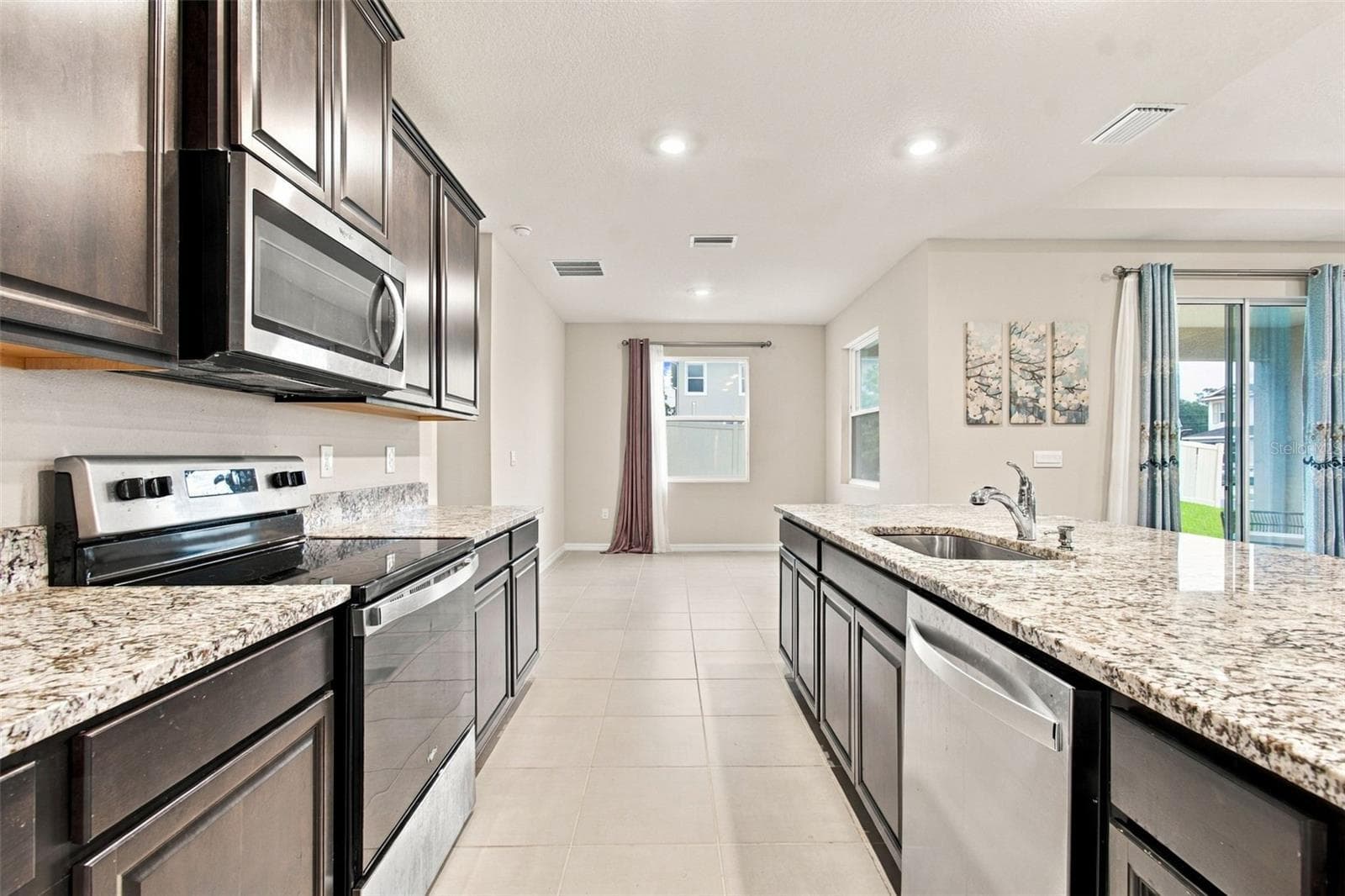 Single Family Residence at 32337 CONCHSHELL SAIL ST, WESLEY CHAPEL, photo 22 of 84