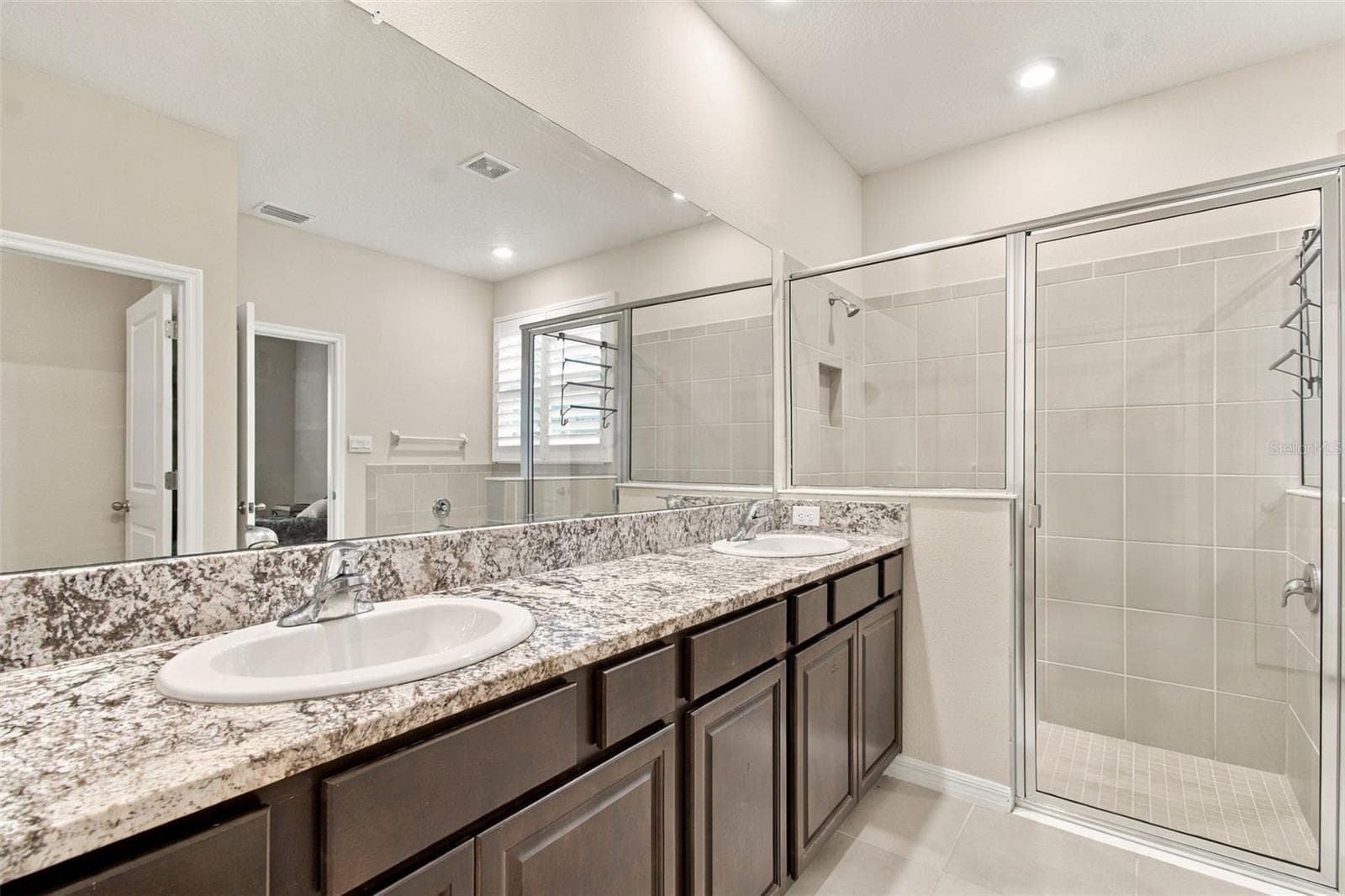 Primary en suite - 32337 CONCHSHELL SAIL ST, WESLEY CHAPEL