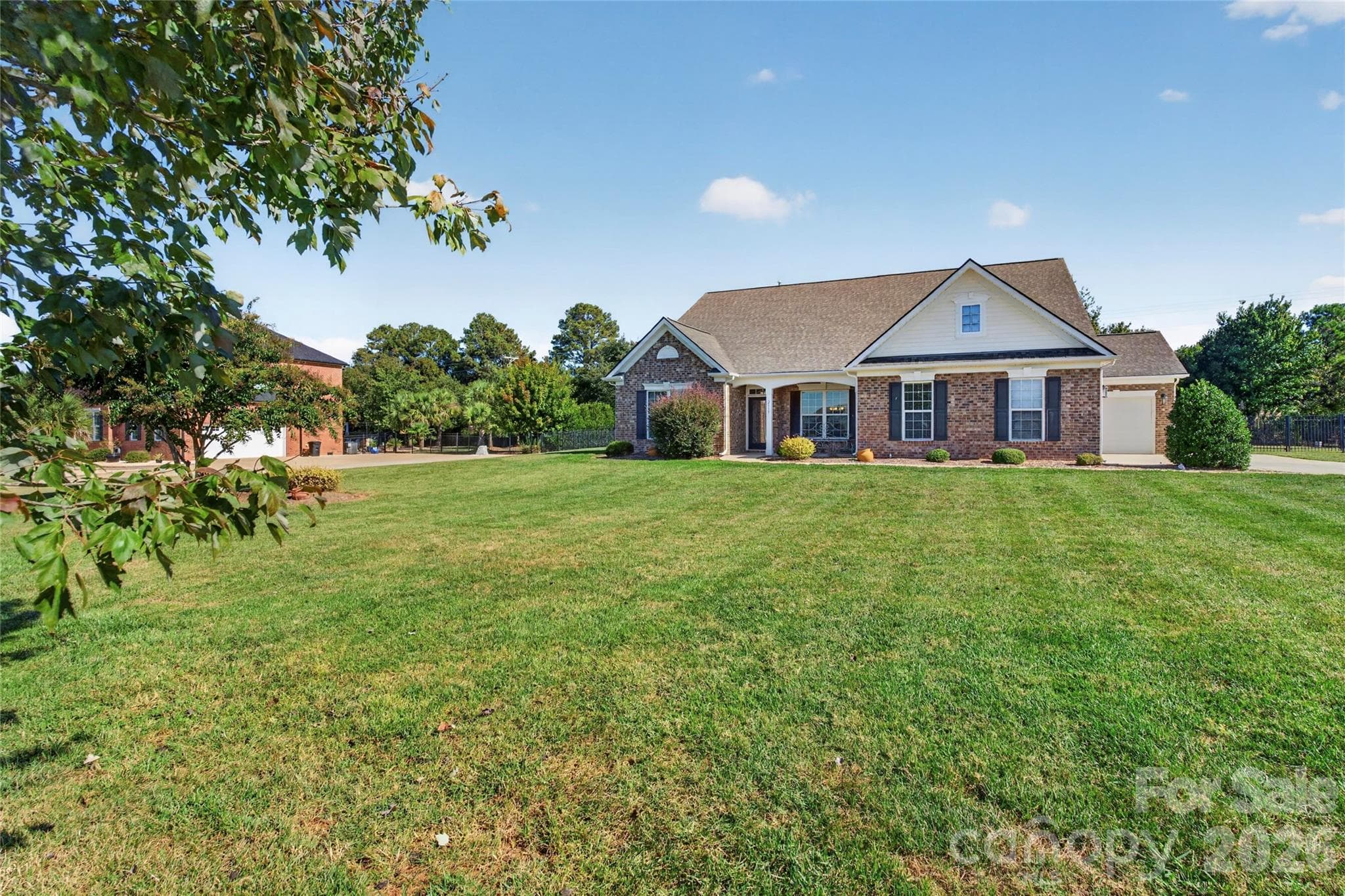 Single Family Residence at 2117 Belle Regal Circle, Rock Hill, photo 5 of 48
