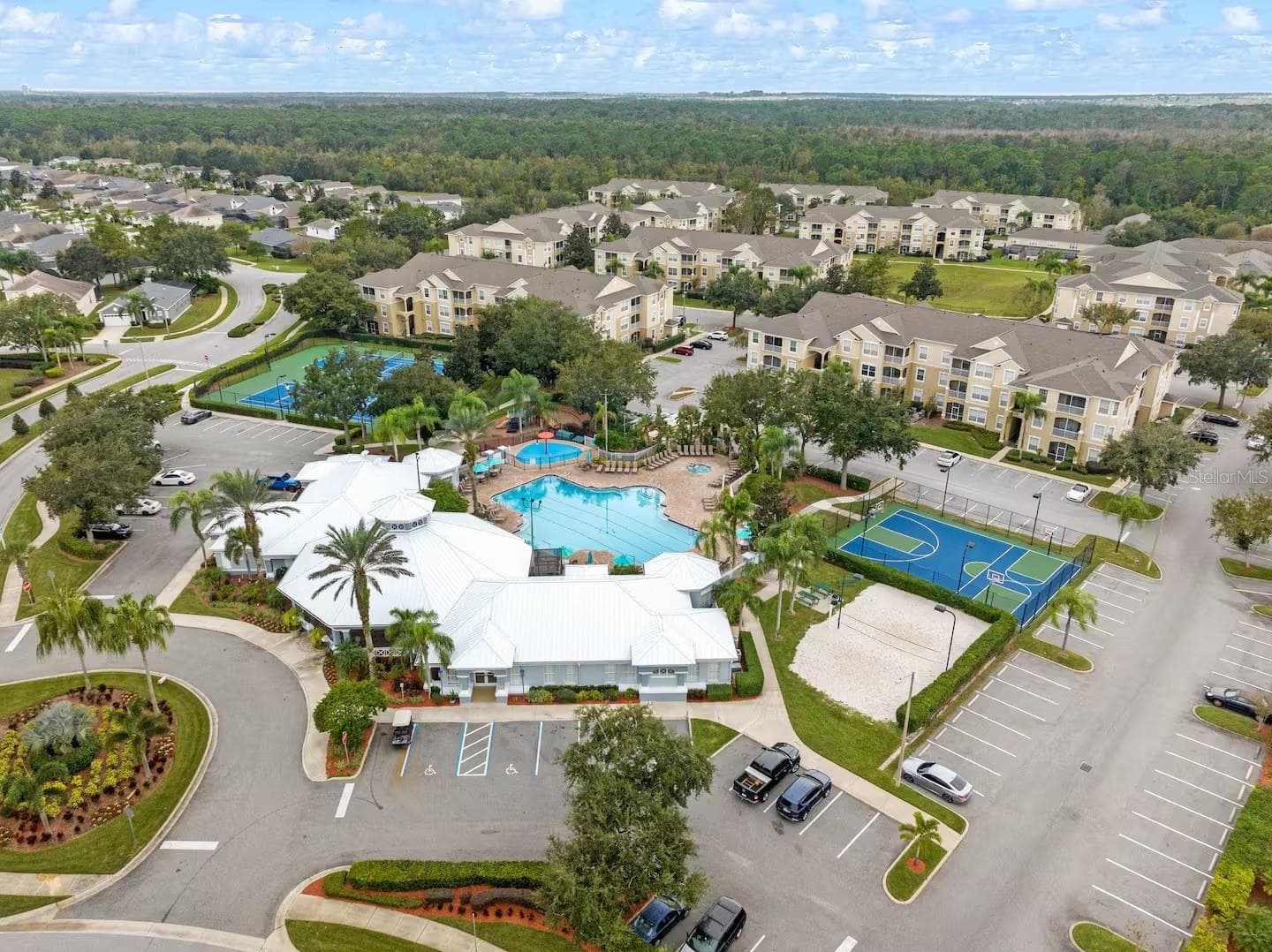 Condominium at 2307 BUTTERFLY PALM WAY #302, KISSIMMEE, photo 2 of 57