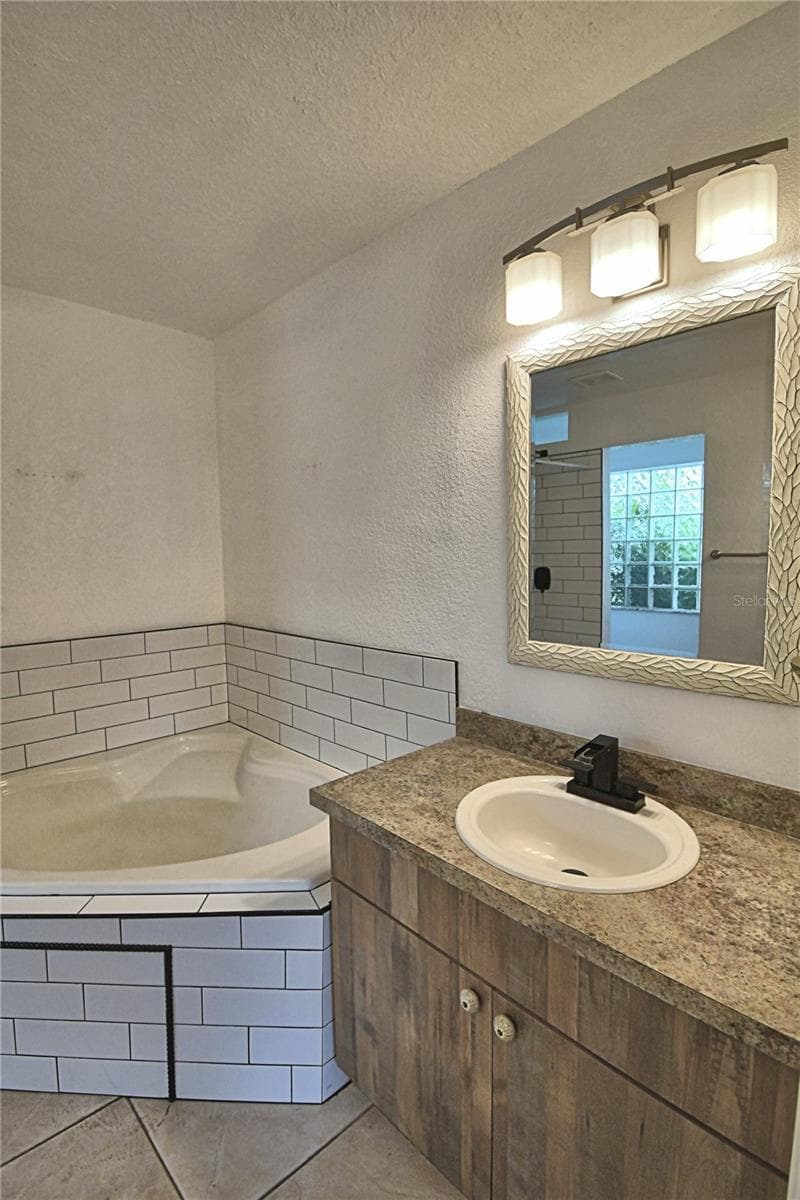 Single Family Residence at 3603 LISMORE DR, LAKELAND, photo 31 of 63