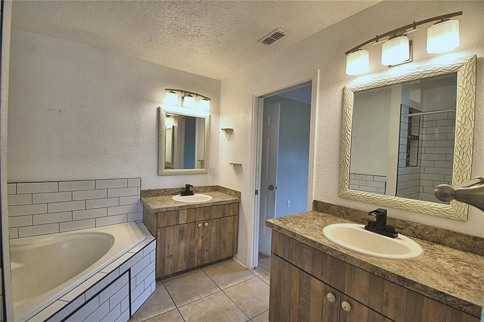 Single Family Residence at 3603 LISMORE DR, LAKELAND, photo 34 of 63