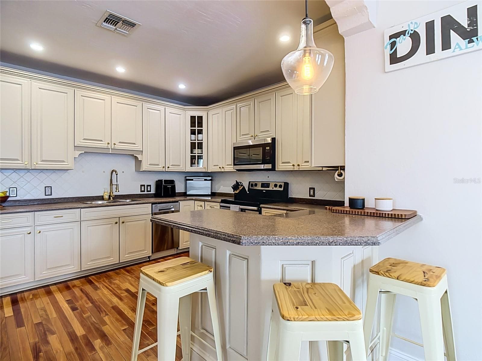 All equipped Kitchen - 166 CATFISH ST, HAINES CITY
