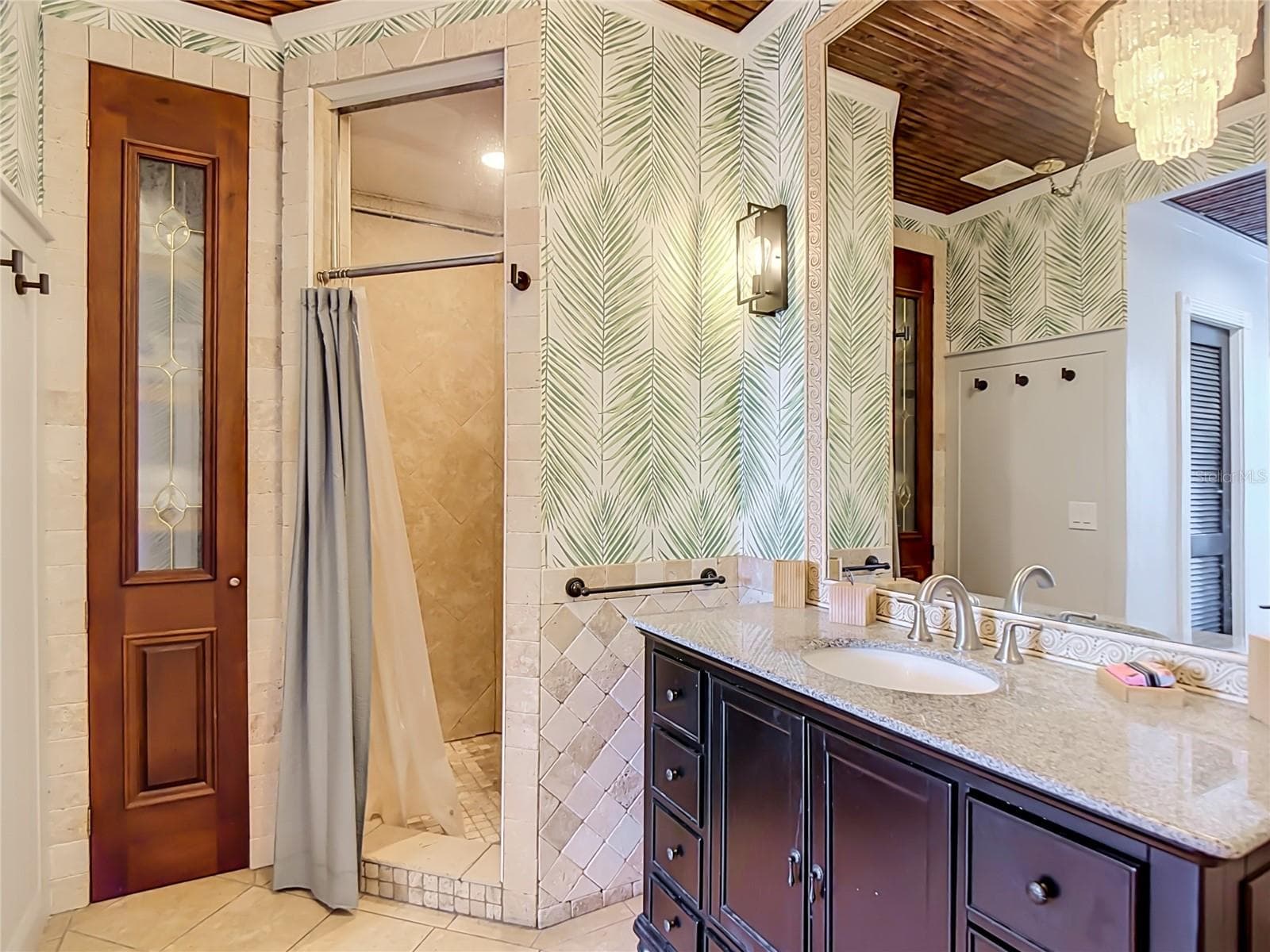 En Suite Bathroom - 166 CATFISH ST, HAINES CITY