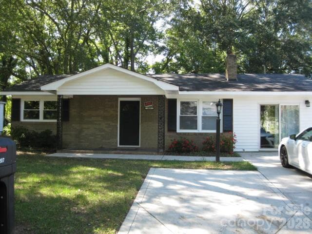 Single Family Residence at 207 Palmer Street, Shelby, photo 2 of 15