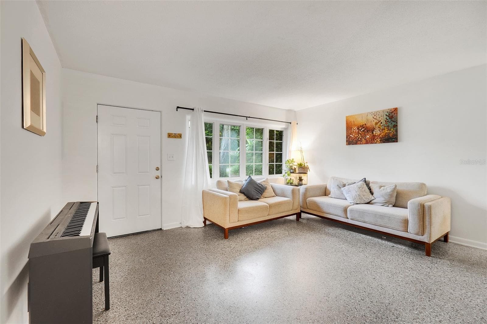 Living Room - 3607 S CRYSTAL LAKE DR, ORLANDO