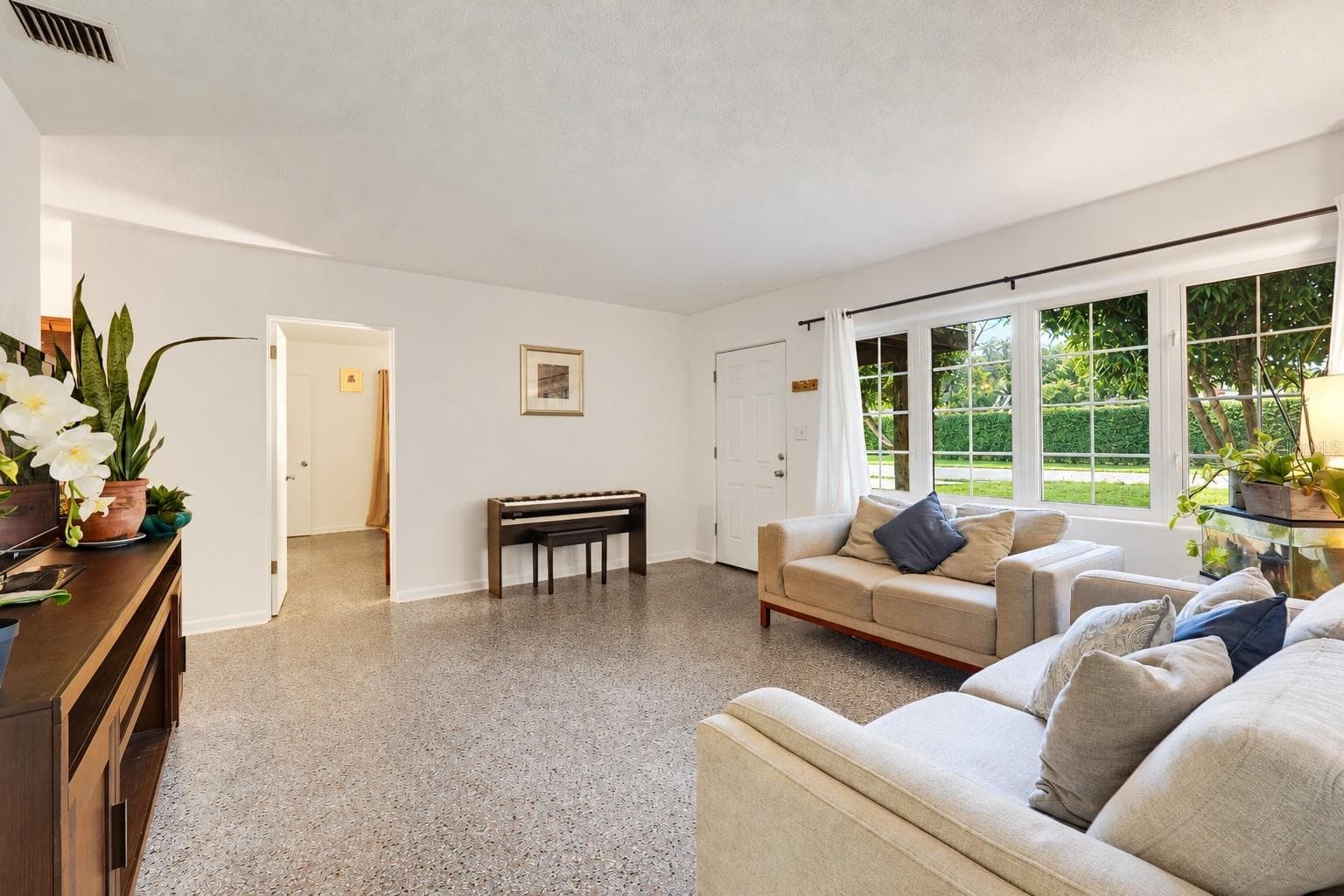 Single Family Residence at 3607 S CRYSTAL LAKE DR, ORLANDO, photo 15 of 42