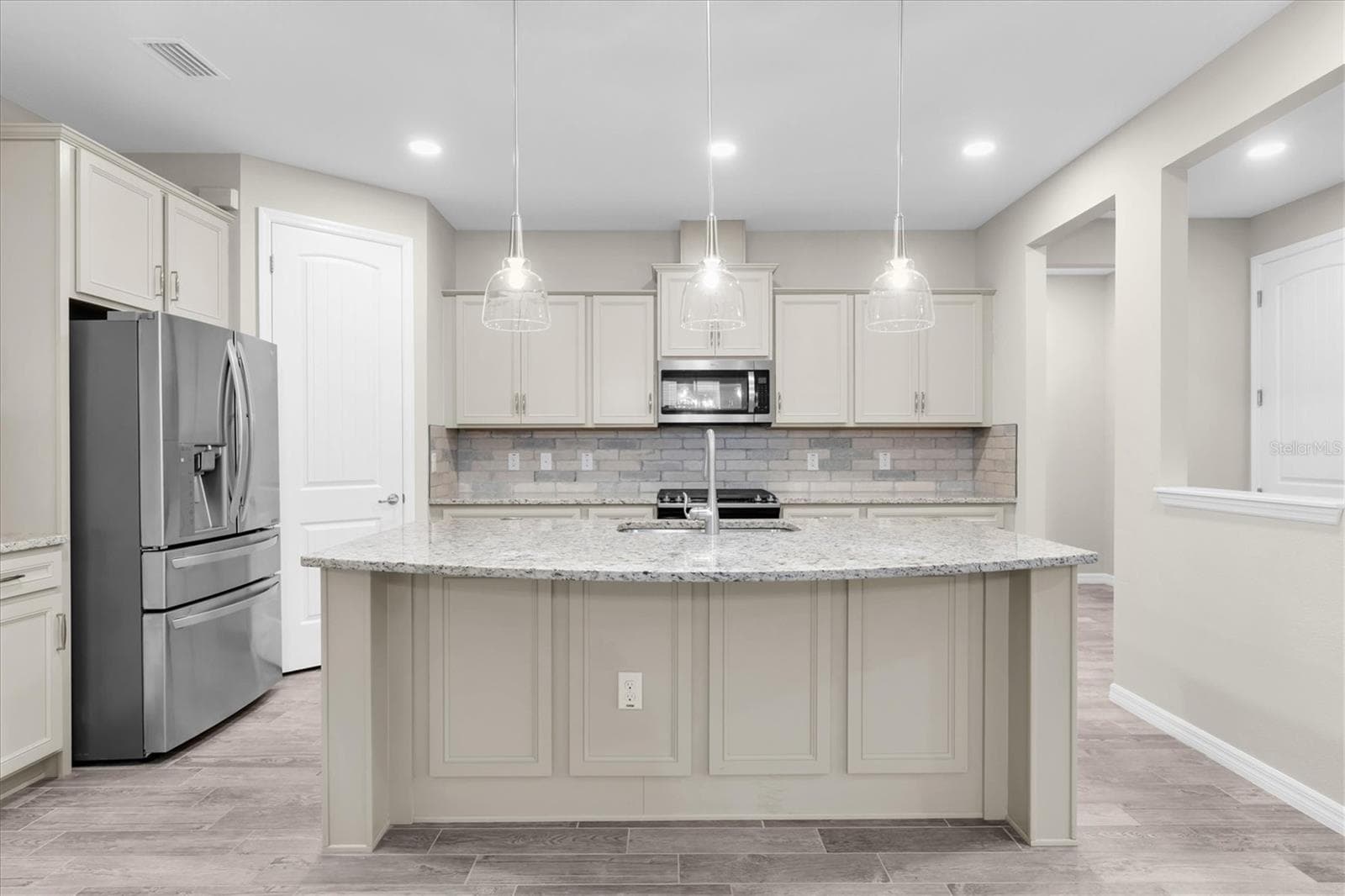 Single Family Residence at 2122 LONG SPUR, ODESSA, photo 3 of 58