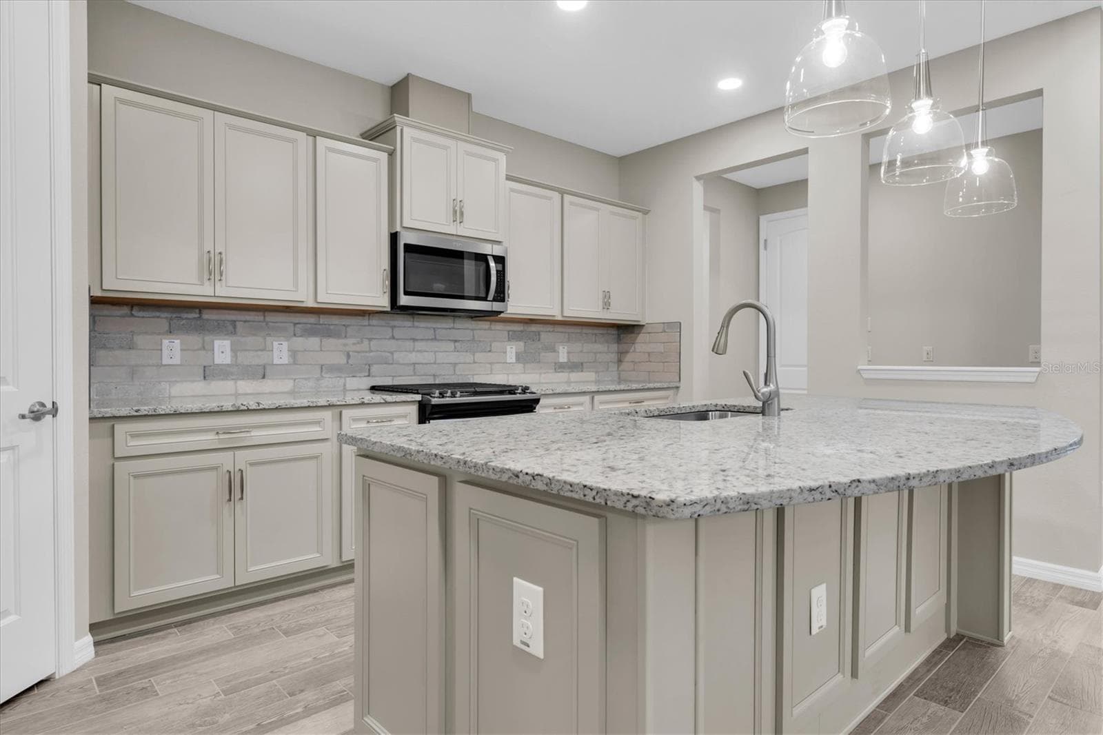 Single Family Residence at 2122 LONG SPUR, ODESSA, photo 10 of 58