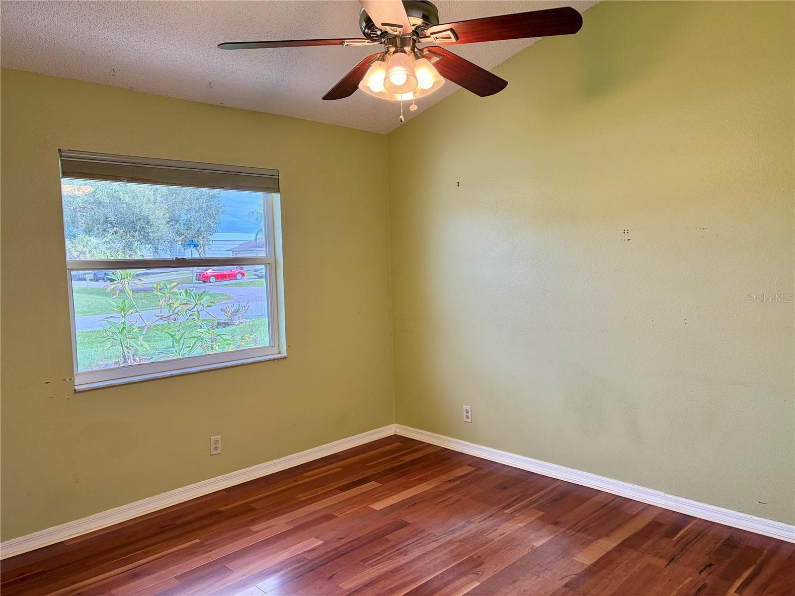 Front Bedroom - 8123 BESSEMER AVE, NORTH PORT