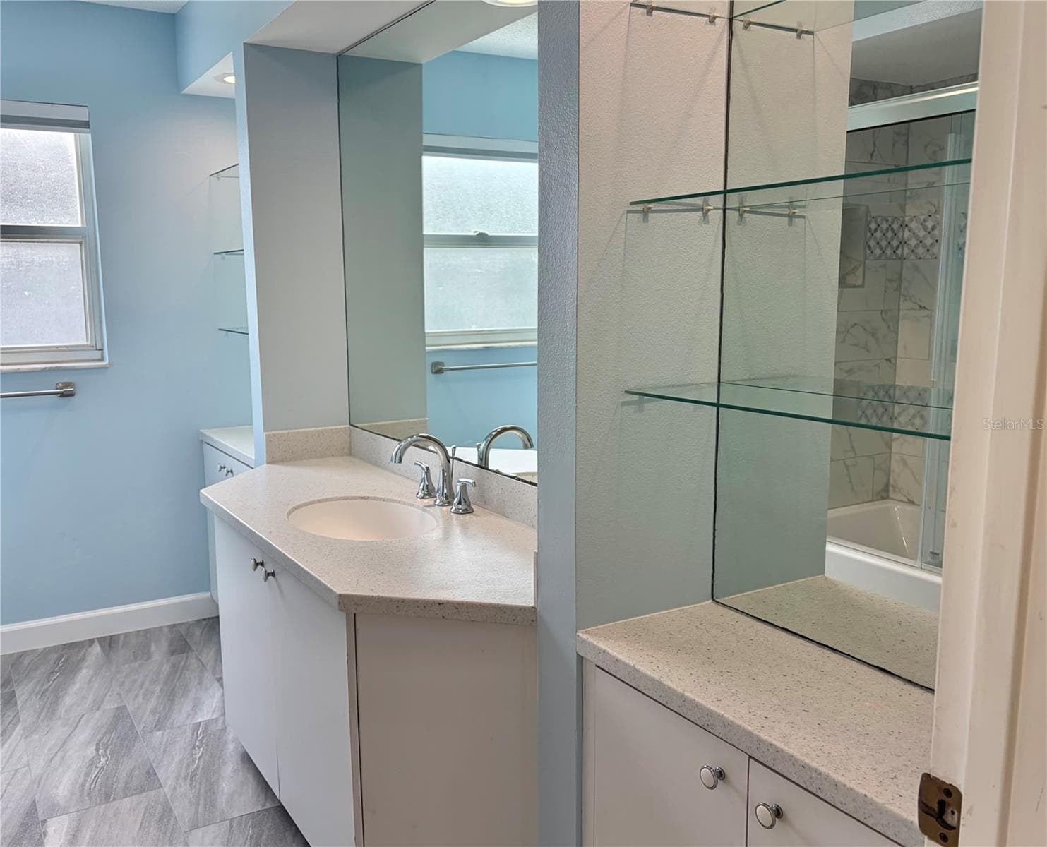 Guest Bathroom has Lots of Light - 8123 BESSEMER AVE, NORTH PORT
