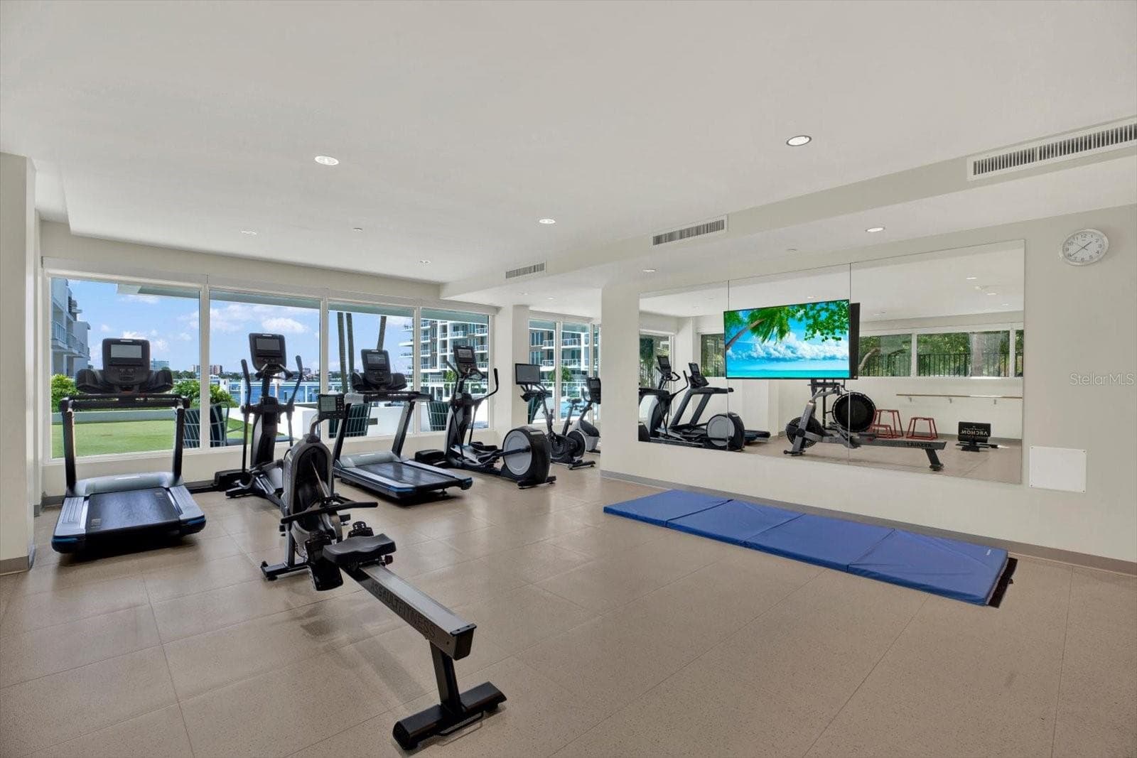 Condominium at 900 N OSCEOLA AVENUE AVE #401, CLEARWATER, photo 9 of 50