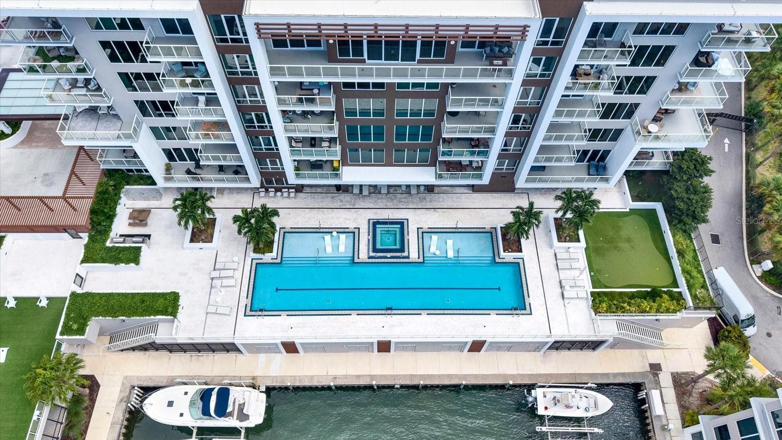 Condominium at 900 N OSCEOLA AVENUE AVE #401, CLEARWATER, photo 14 of 50