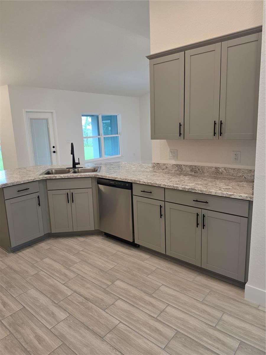 Single Family Residence at 12288 LANDFAIR ST, SPRING HILL, photo 8 of 14