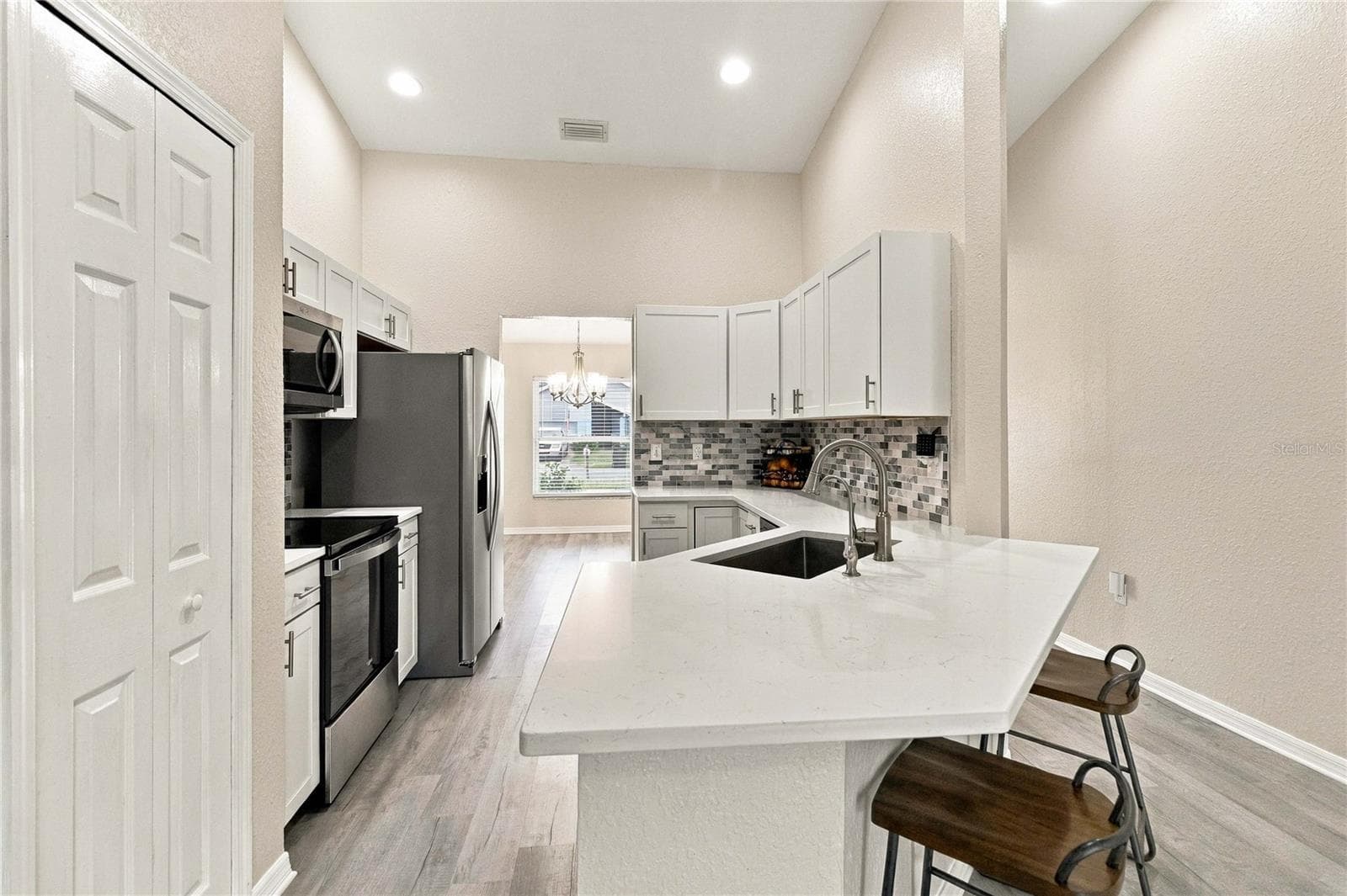 Single Family Residence at 2755 ABBEY AVE, ORLANDO, photo 7 of 20