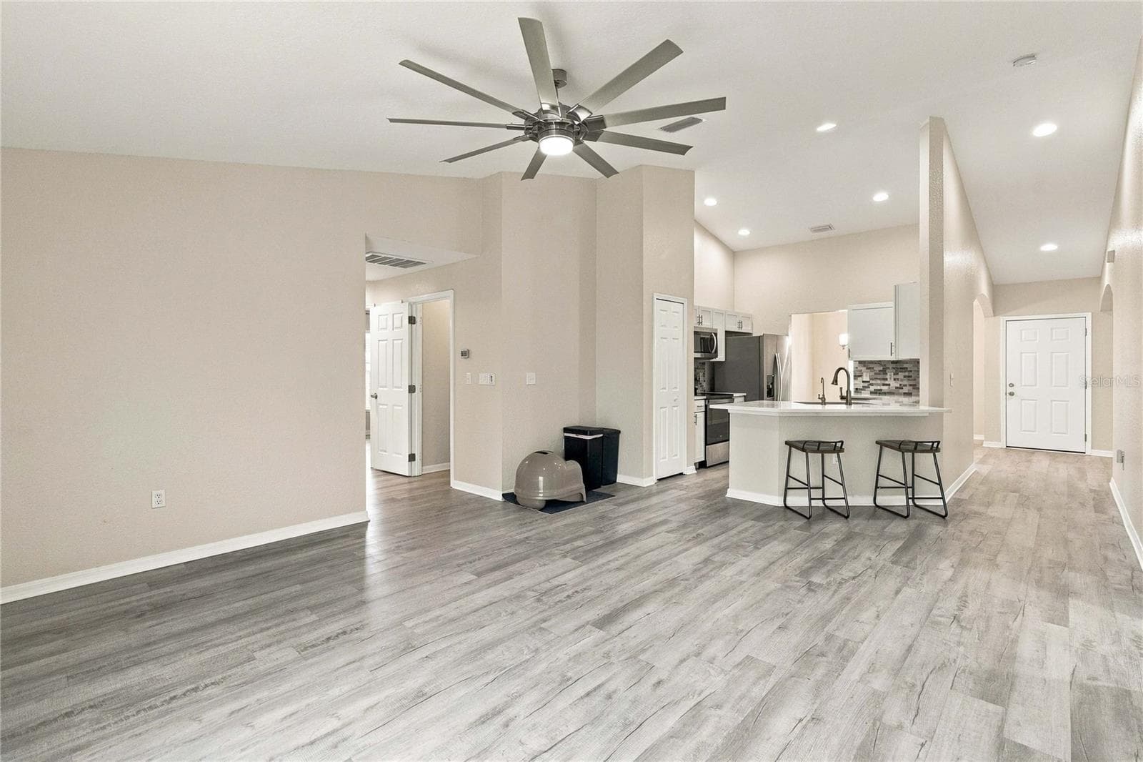 Single Family Residence at 2755 ABBEY AVE, ORLANDO, photo 9 of 20